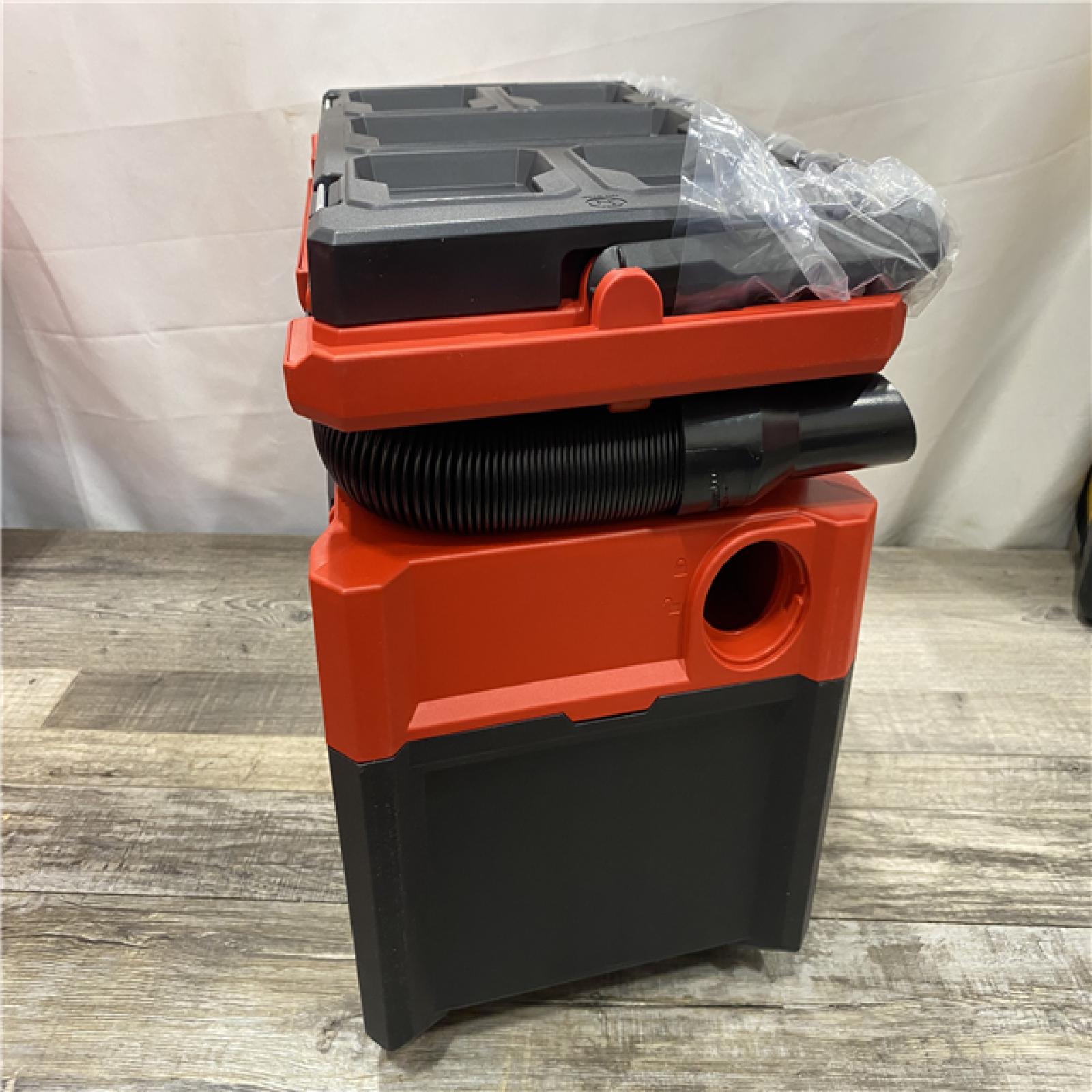 LIKE NEW - Milwaukee FUEL PACKOUT 18-Volt Lithium-Ion Cordless 2.5 Gal. Wet/Dry Vacuum (Vacuum-Only)