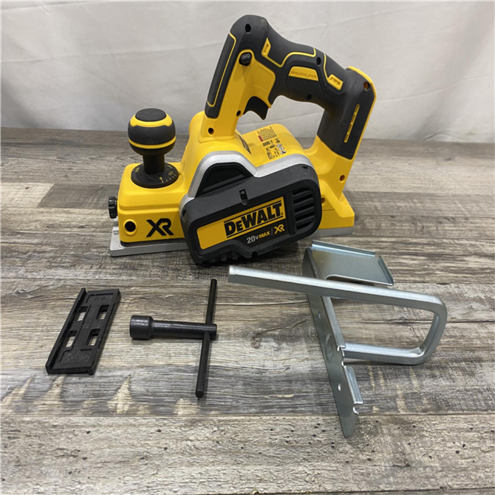 AS-IS DEWALT 20V MAX XR Cordless Brushless 3-1/4 in. Planer (Tool Only)