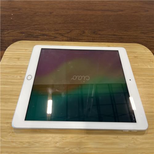 Apple iPad  (6Tth Gen) 32GB in Silver