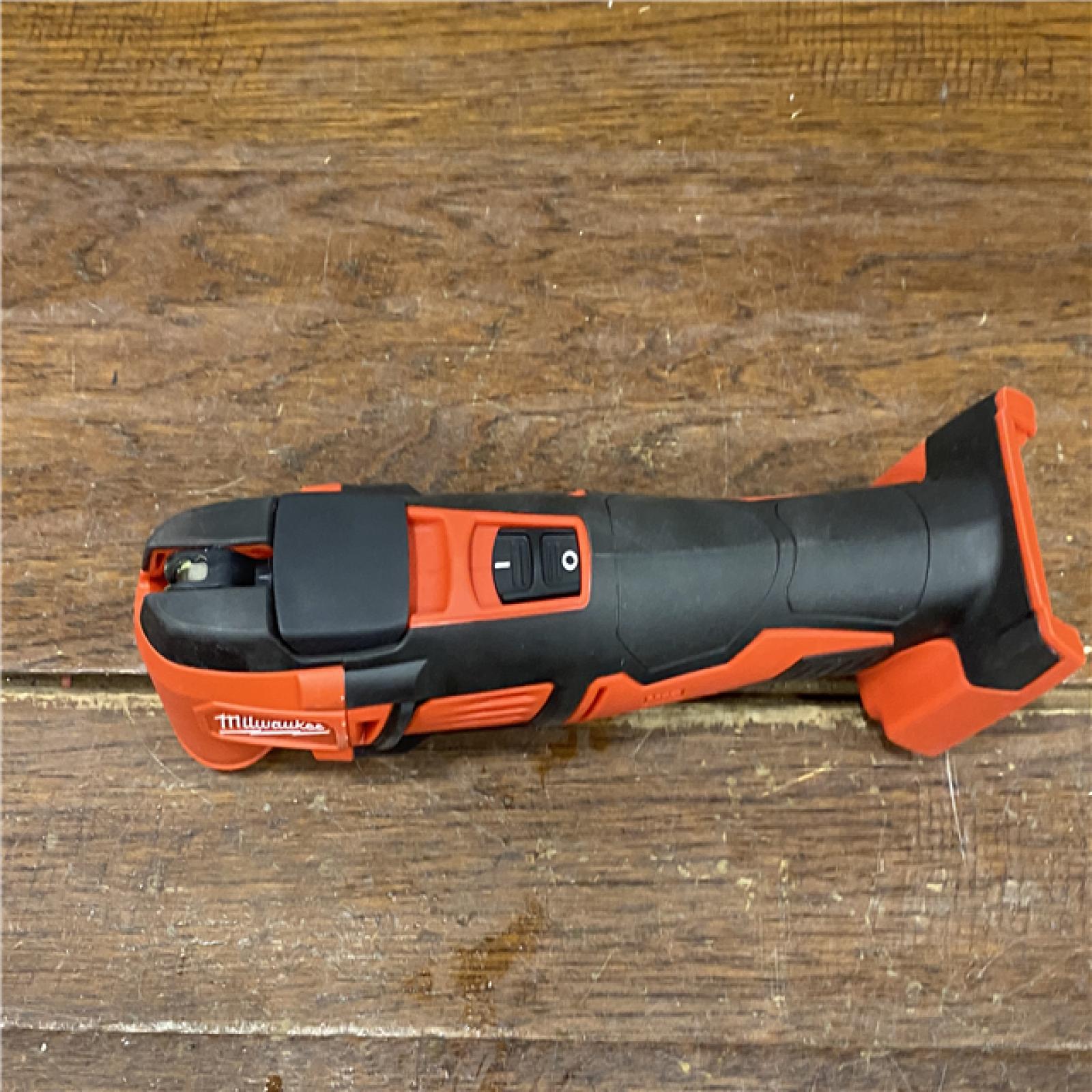 AS-IS Milwaukee 2626-20 M18 Lithium-Ion Cordless Multi-Tool (Tool Only)