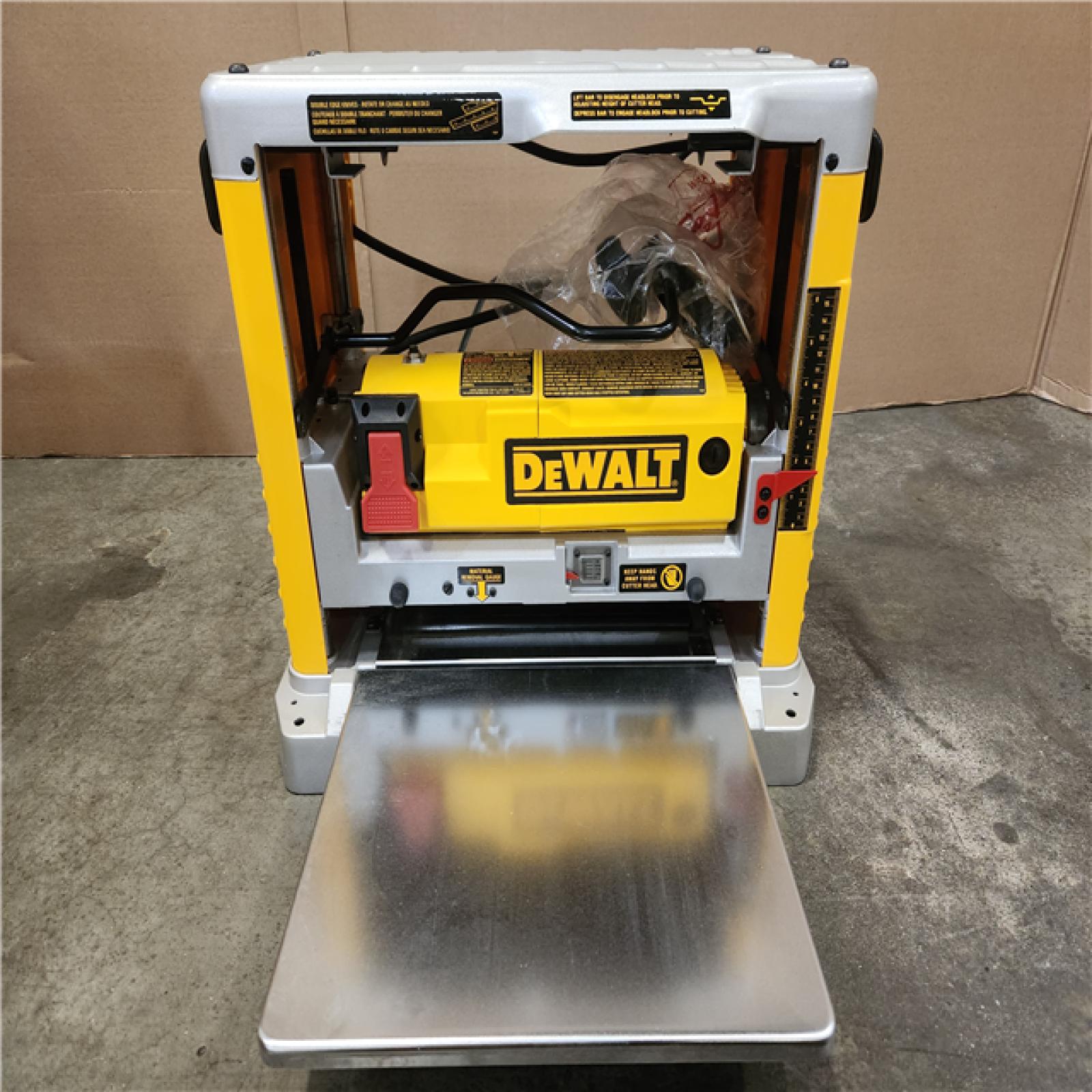 Phoenix NEW DEWALT 15 Amp Corded 12.5 in. Bench Planer