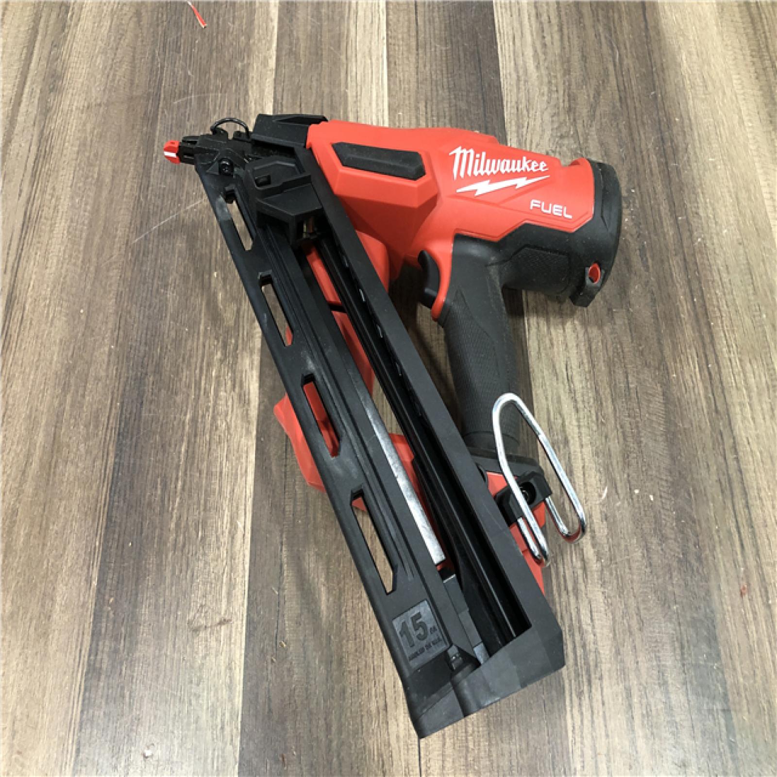 AS-IS Milwaukee  FUEL 18-Volt Lithium-Ion Brushless Cordless Gen II 15-Gauge Angled Finish Nailer (Tool-Only)