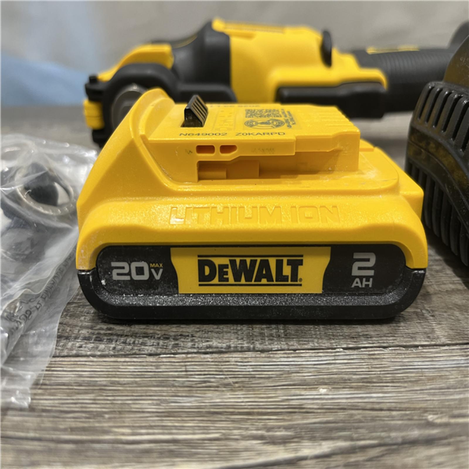 AS-IS DEWALT ATOMIC 20V MAX Cordless Brushless Oscillating Multi Tool Kit