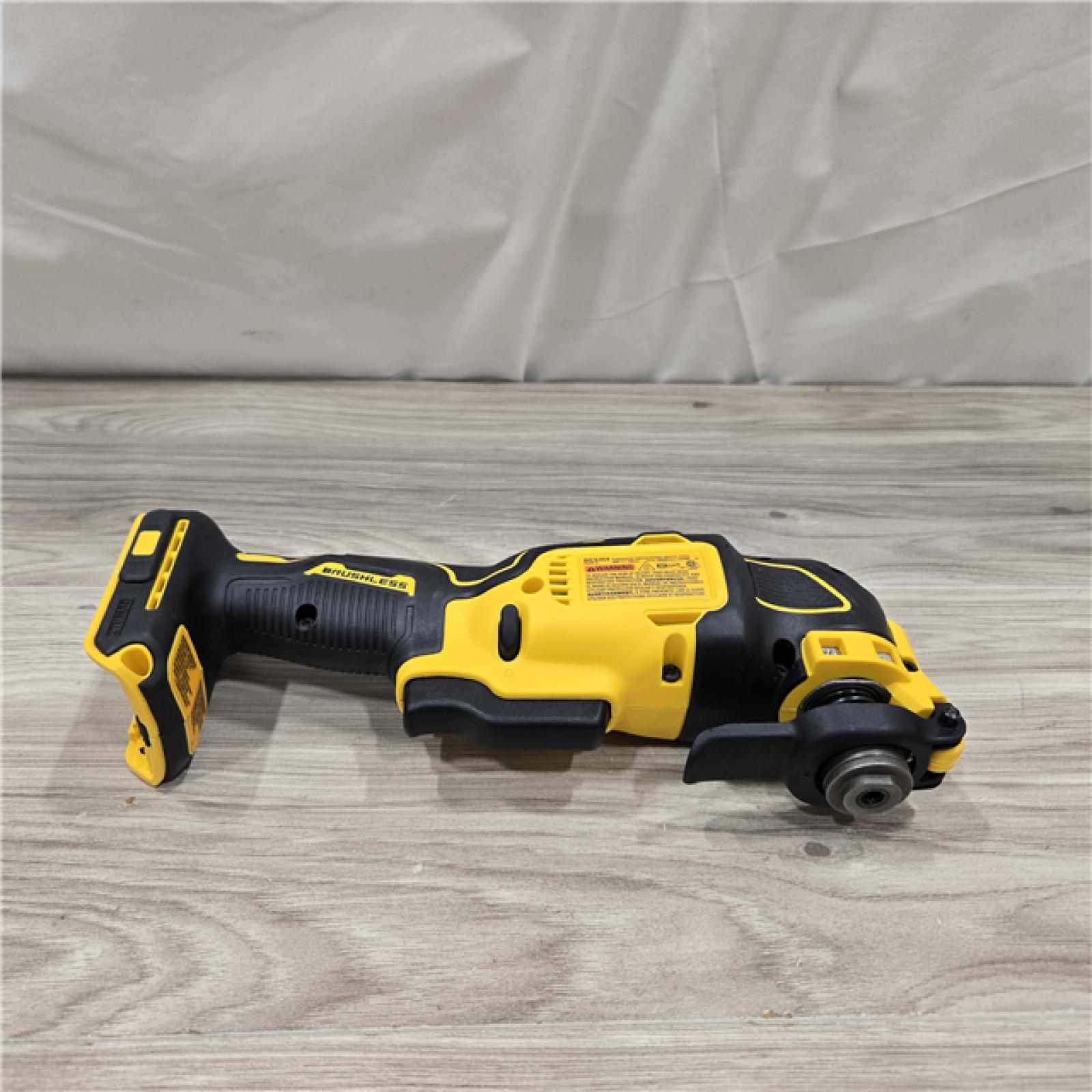 AS-IS DEWALT ATOMIC 20V MAX Cordless Oscillating Multi Tool (Tool Only)