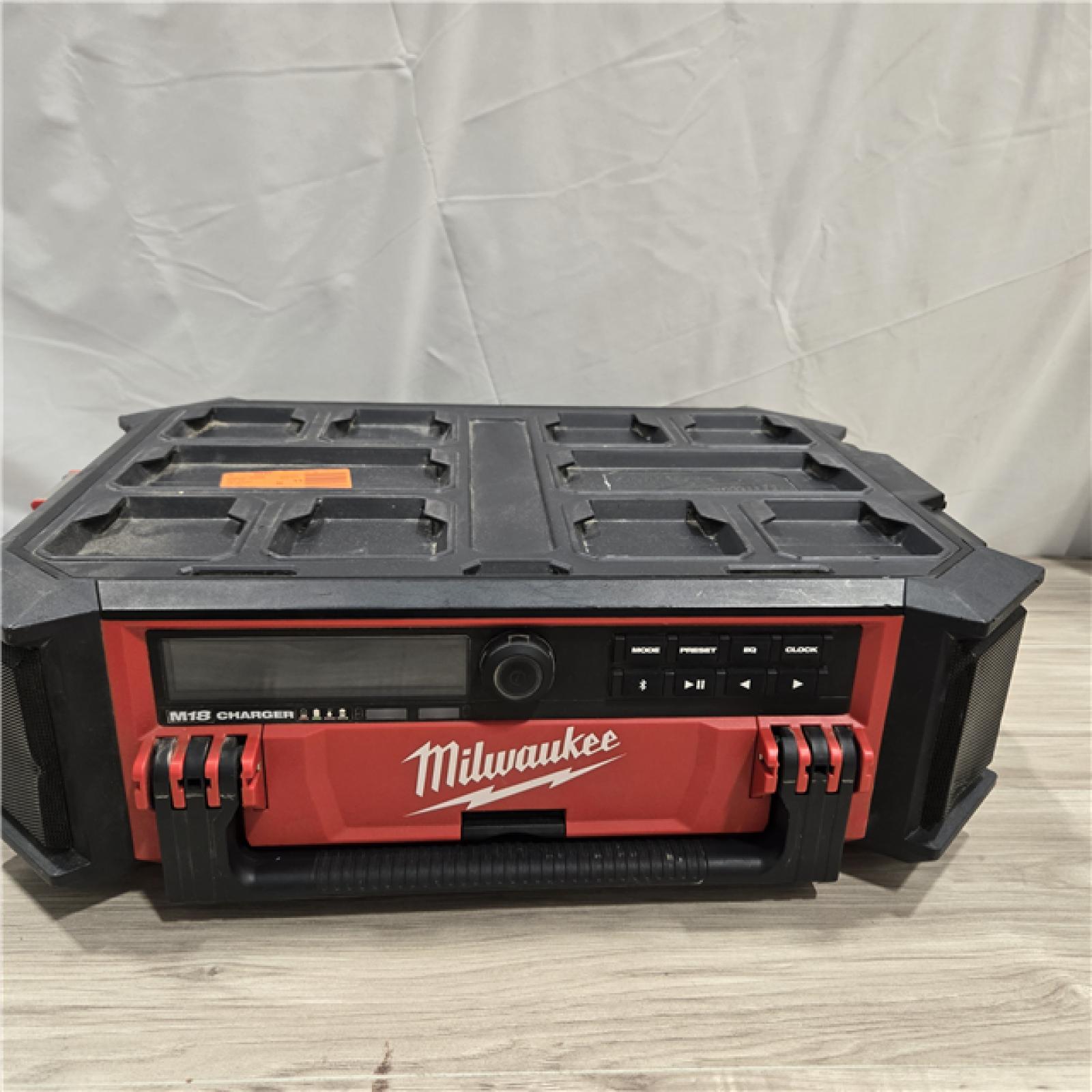 AS-IS Milwaukee 2950-20 18V M18 PACKOUT Cordless Radio + Charger (Tool Only)