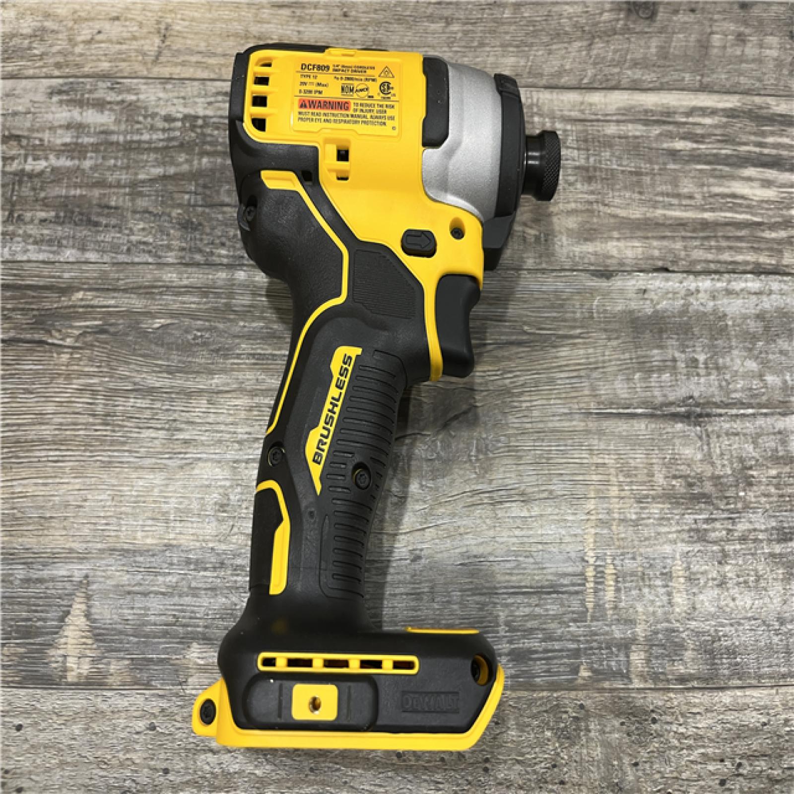 AS-IS DEWALT Atomic 20V Max Lithium-Ion Brushless Cordless Compact 1/4 in. Impact Driver Kit
