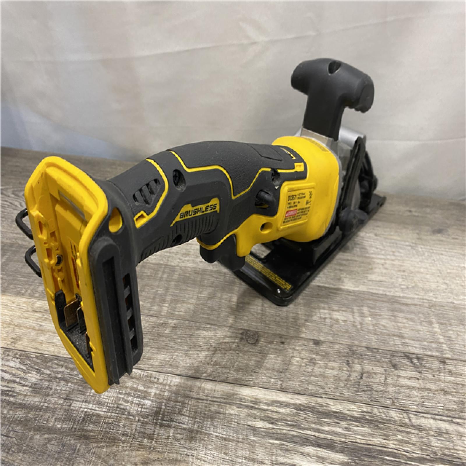 AS-IS DEWALT ATOMIC 20V MAX Cordless Brushless 4-1/2 in. Circular Saw (Tool Only)