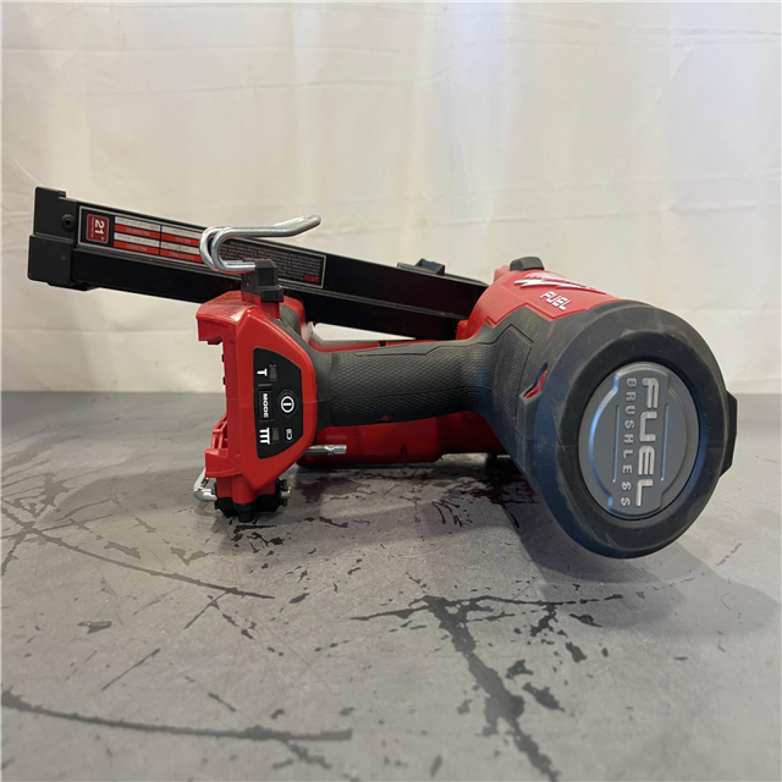 AS-IS-Milwaukee M18 FUEL 3-1/2 in. 18-Volt 21-Degree Lithium-Ion Brushless Cordless Framing Nailer (Tool-Only)