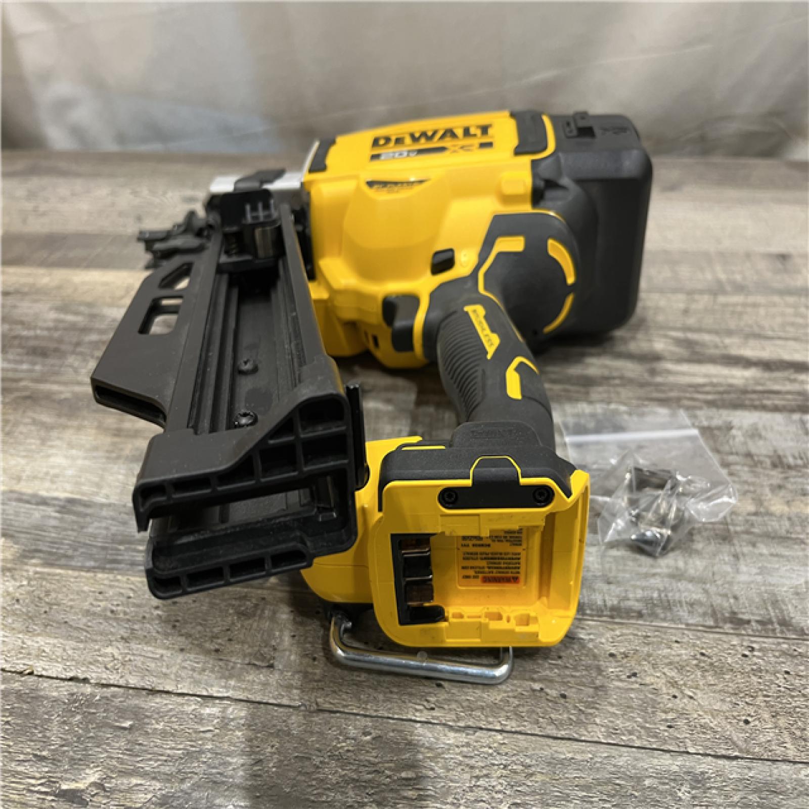 AS-IS DEWALT 20-Volt 21° Cordless Framing Nailer (Tool-Only)