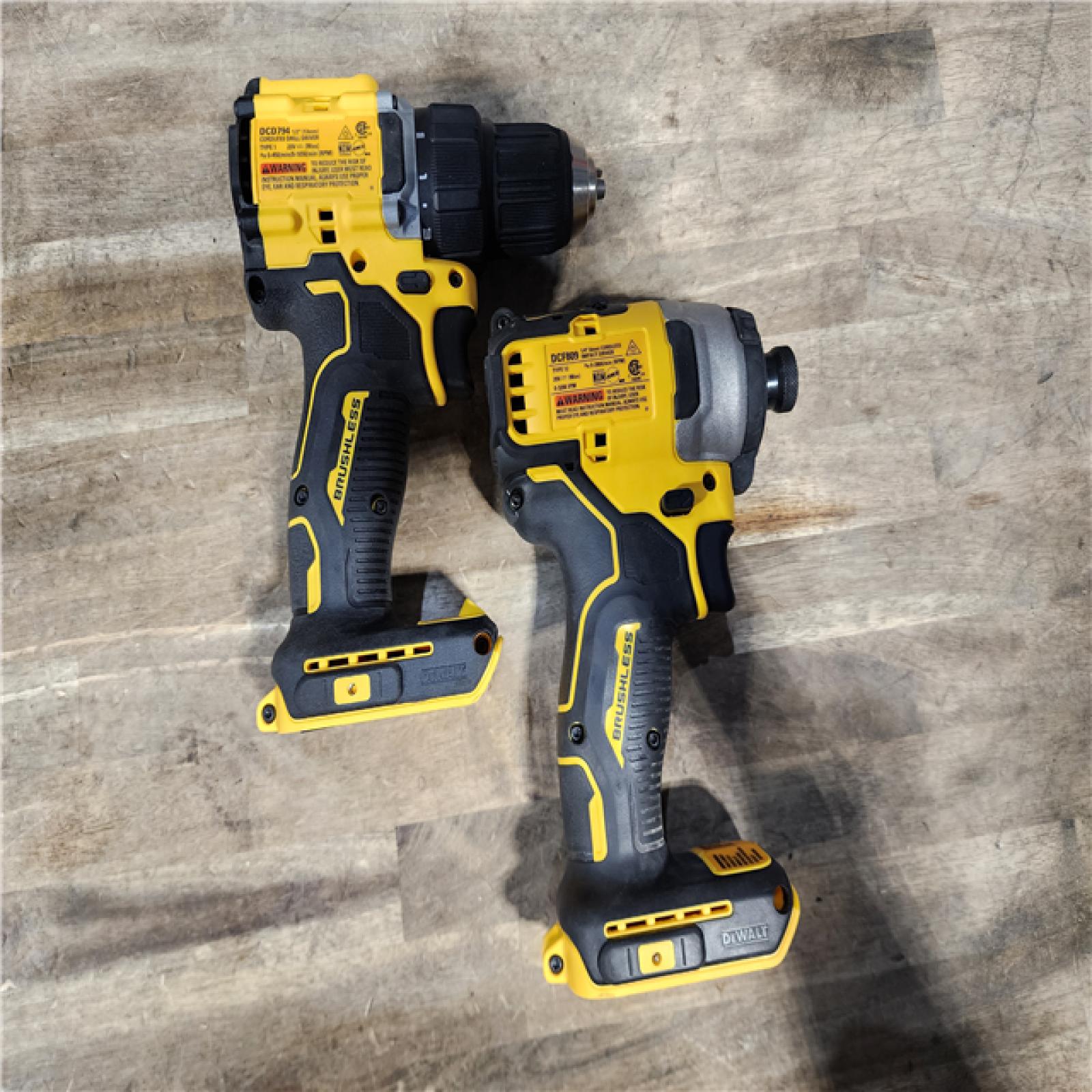 HOUSTON LOCATION - AS-IS DEWALT 2 TOOL COMBO KIT W/ (2) BATTERY & CHARGER