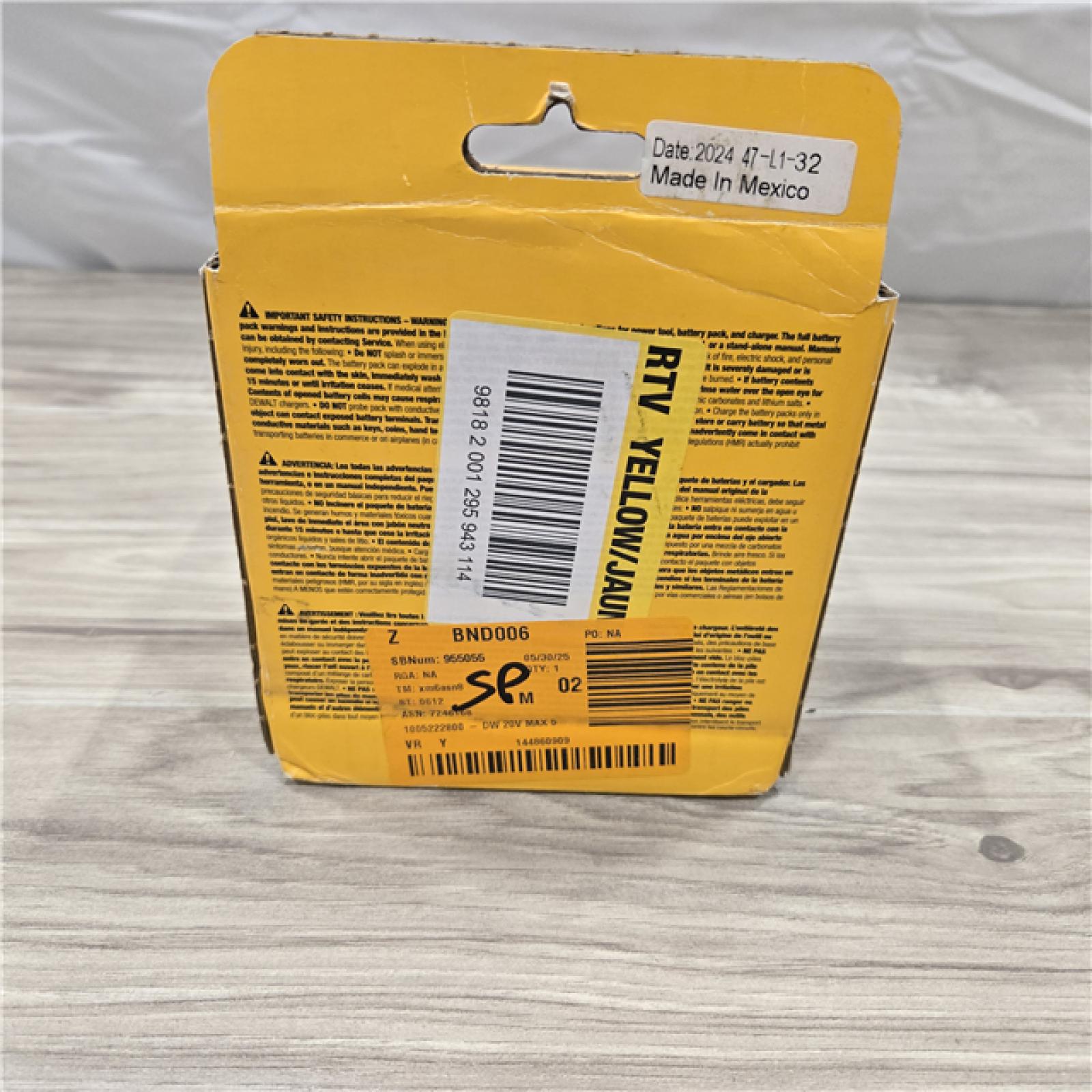 NEW! - DEWALT 20V MAX XR Premium 5.0Ah Battery Pack (2 Pack)