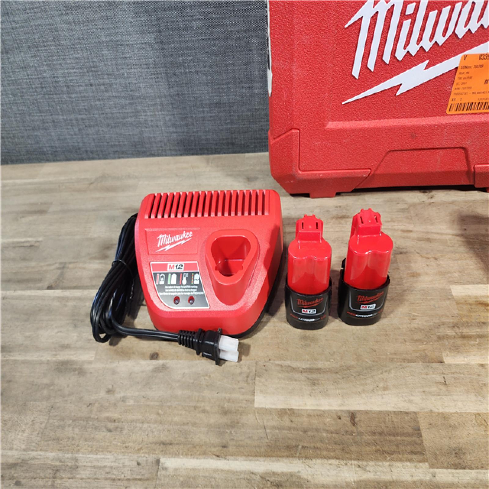 HOUSTON LOCATION - AS-IS Milwaukee M12 12-Volt Lithium-Ion Cordless PEX Expansion Tool Kit with (2) 1.5 Ah Batteries, (3) Expansion Heads and Hard Case