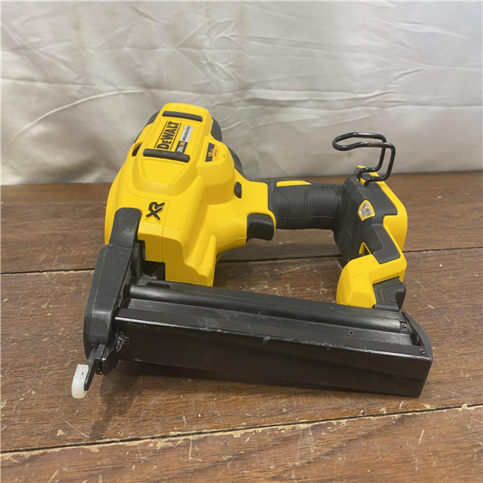 AS-IS DEWALT Cordless 18-Gauge Narrow Crown Stapler (Tool Only)