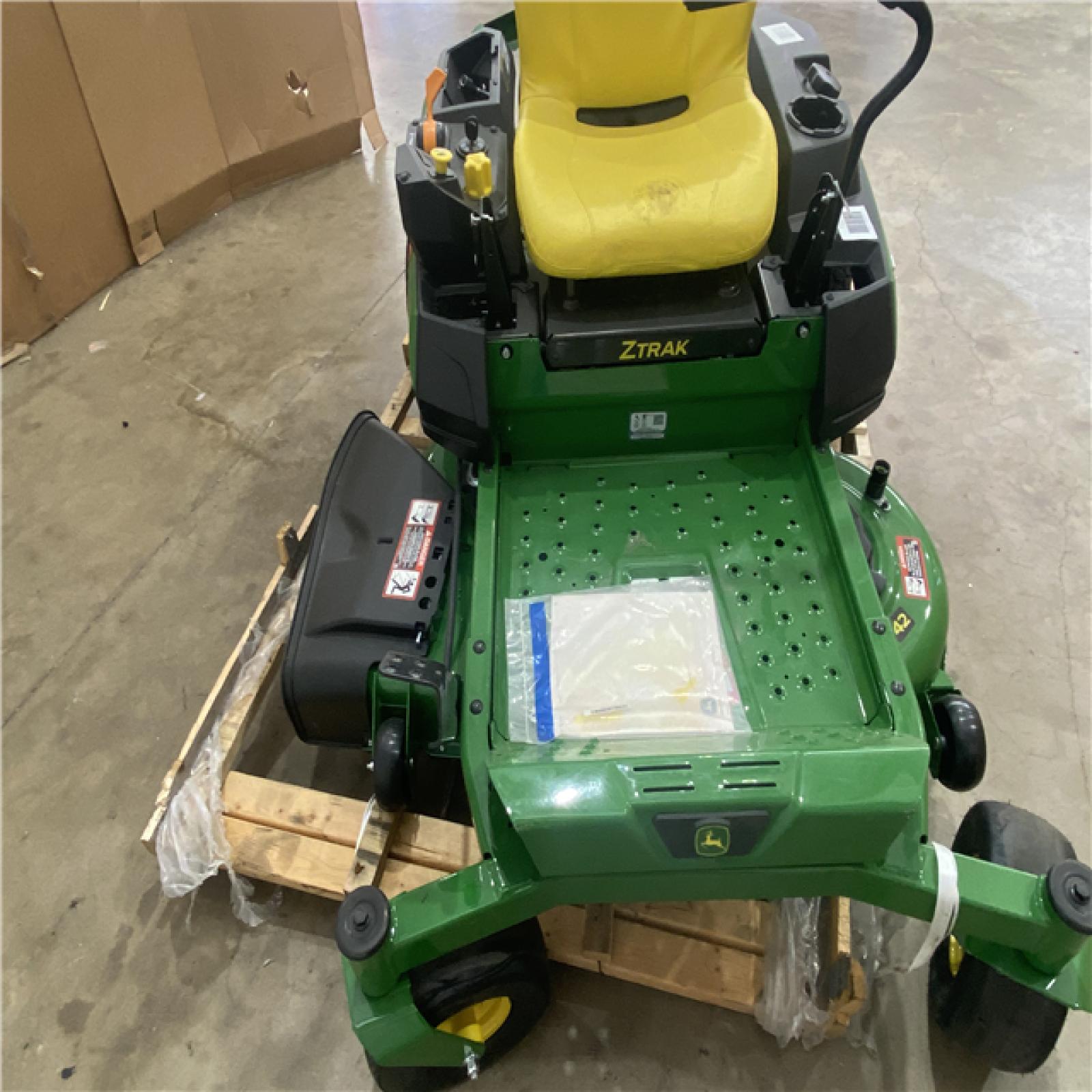 Houston Location - AS-IS Outdoor Power Equipment JOHN DEERE Z315E 42 INCH SIT DOWN MOWER