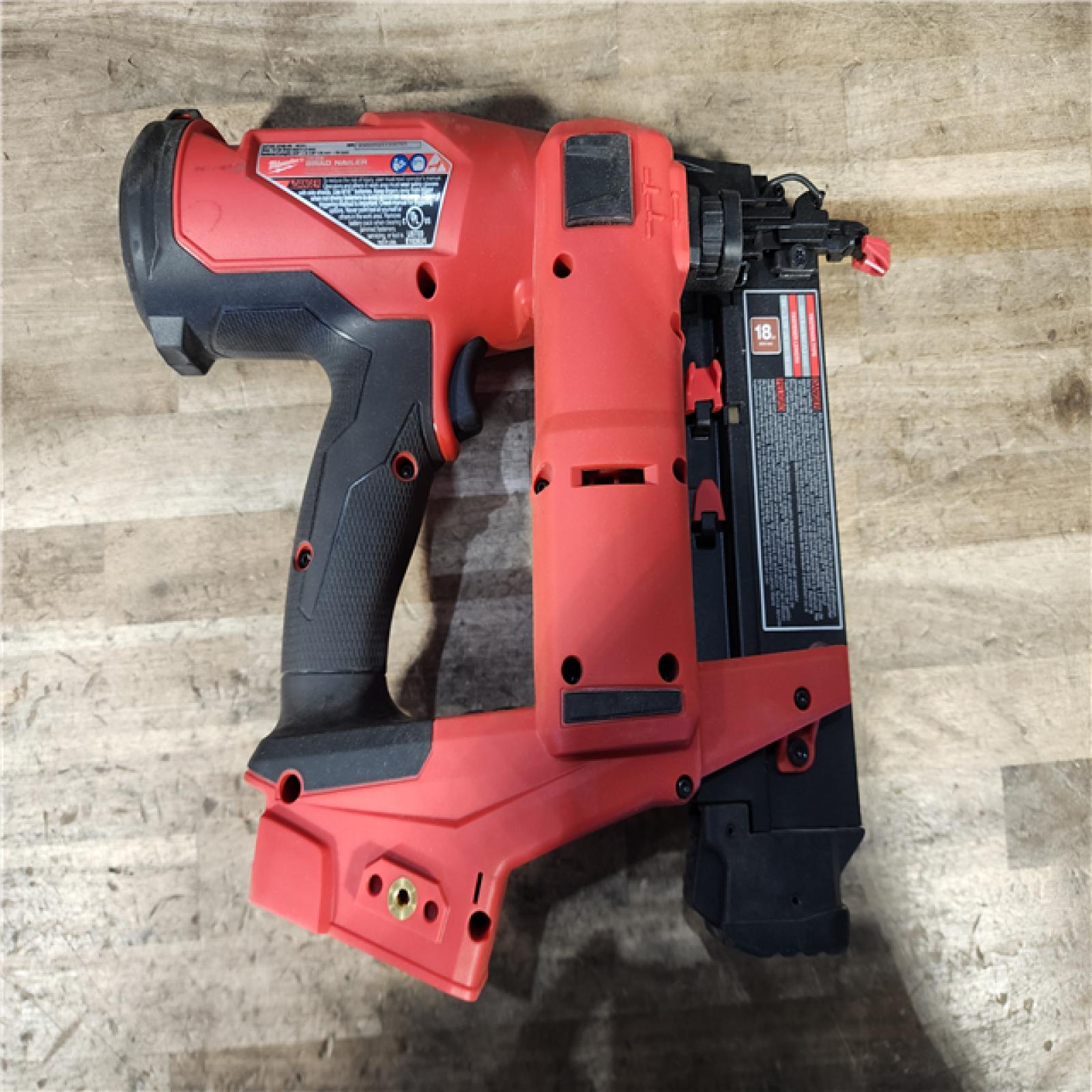 HOUSTON LOCATION - AS-IS Milwaukee  FUEL 18-Volt Lithium-Ion Brushless Cordless Gen II 18-Gauge Brad Nailer (Tool-Only)