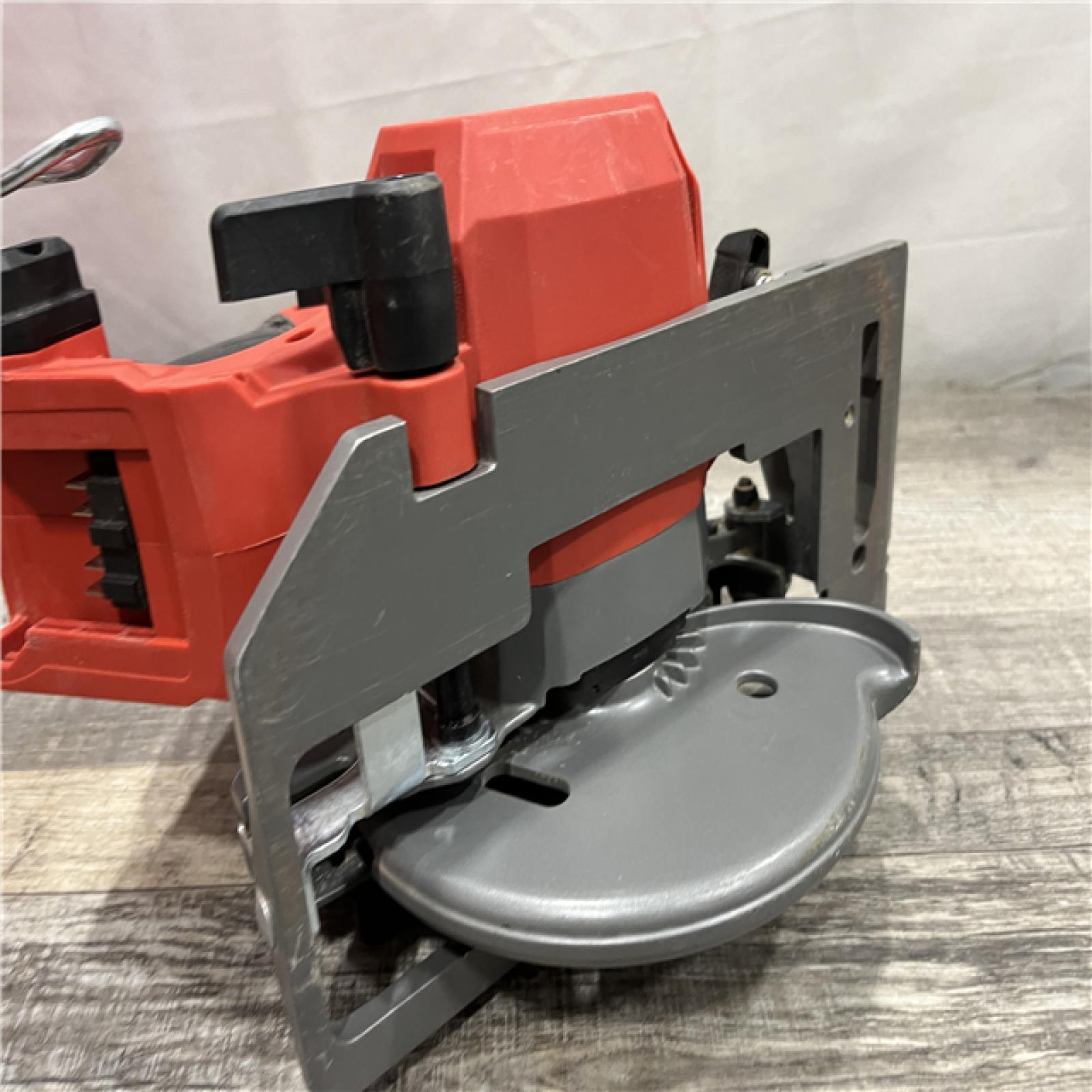 AS-IS Milwaukee FUEL 18V Lithium-Ion Brushless Cordless 6-1/2 in. Circular Saw (Tool-Only)