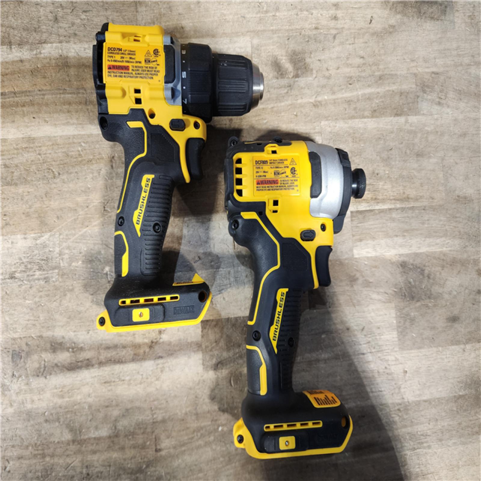 HOUSTON LOCATION - AS-IS Dewalt DCK225D2 20V MAX ATOMIC Brushless Compact Lithium-Ion 1/2 in. Cordless Drill Driver and 1/4 in. Impact Driver Combo Kit with 2 Batteries 2 Ah