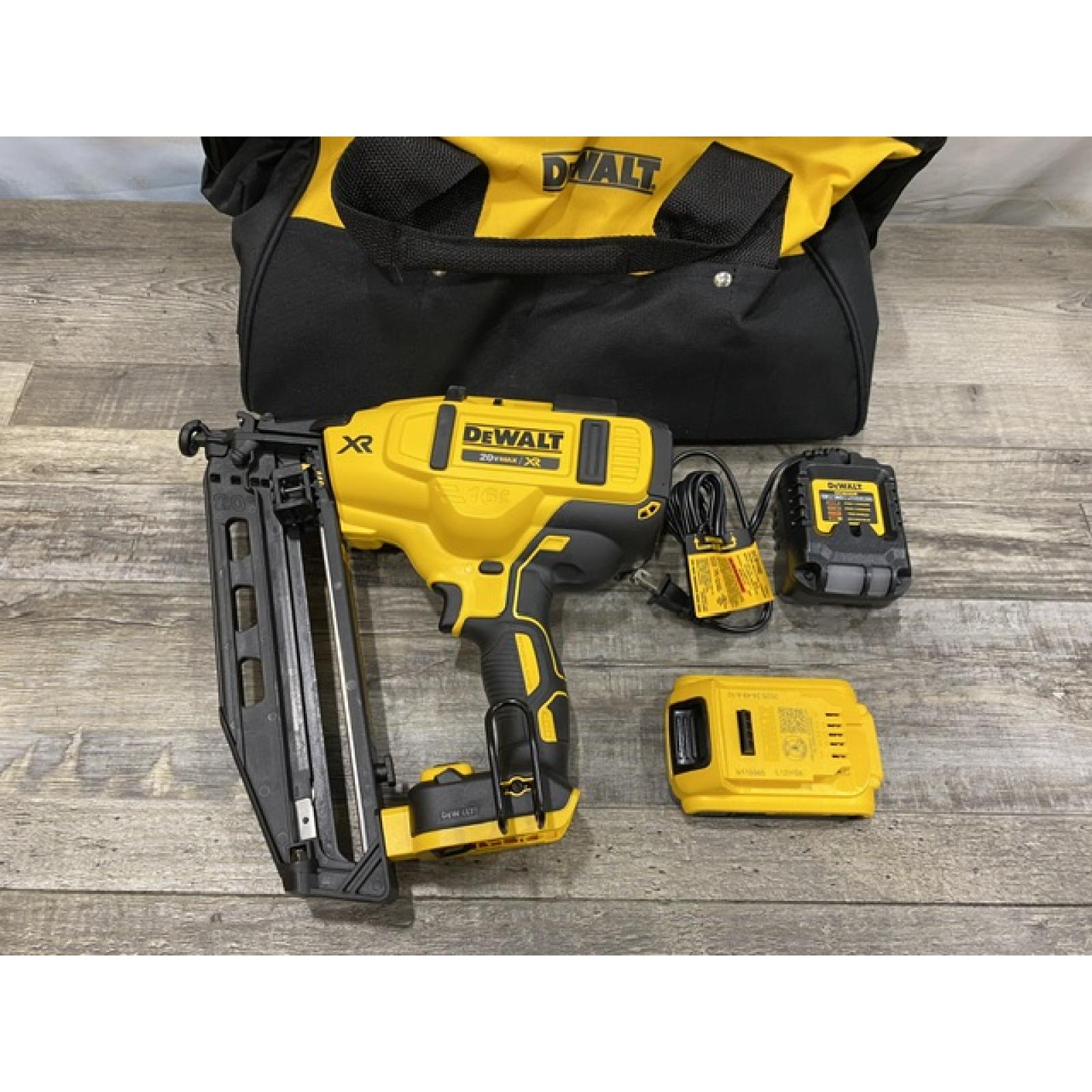 AS-IS DEWALT 20V MAX XR 16-Gauge Electric Cordless Angled Finishing Nailer Kit