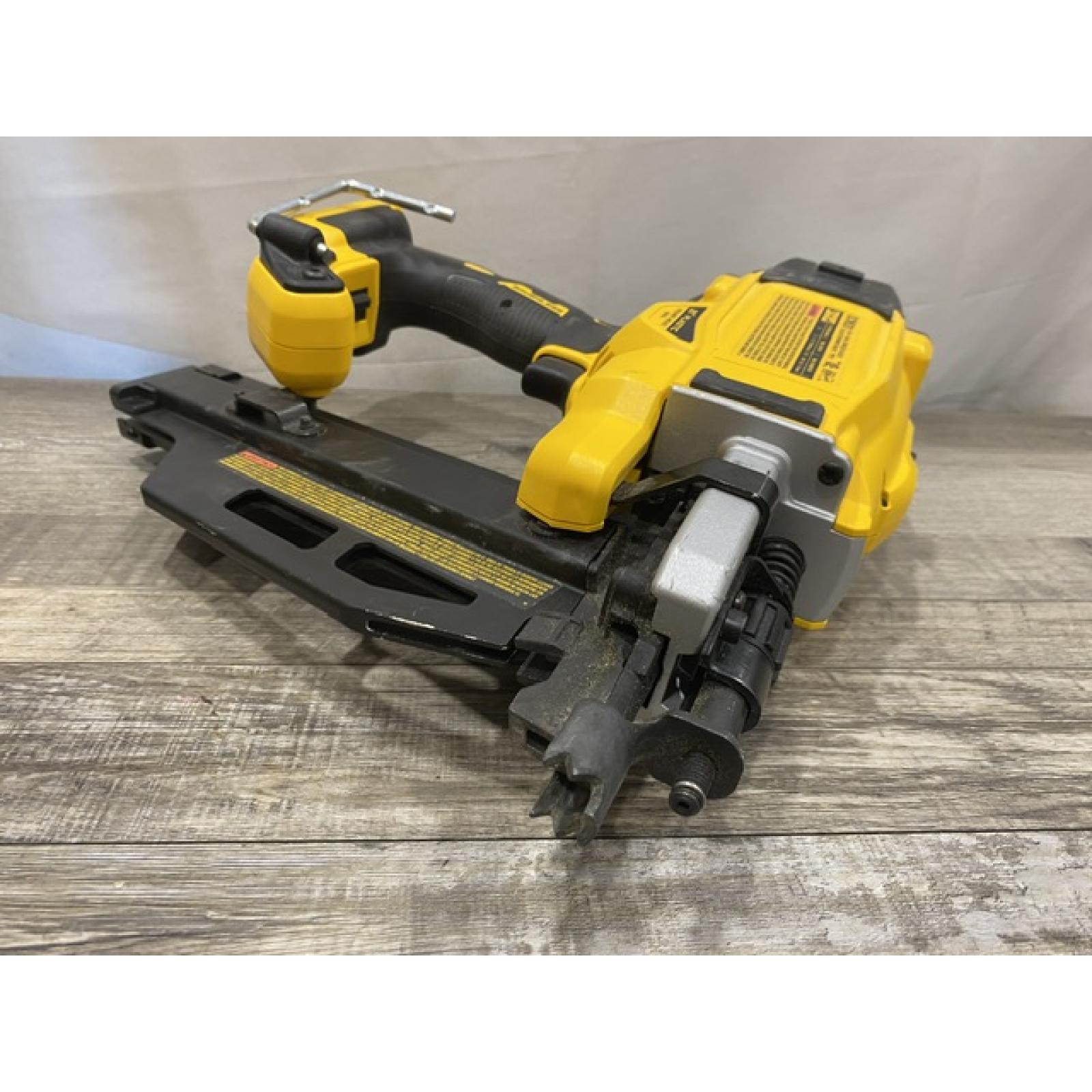 AS-IS DEWALT 20-Volt 21° Cordless Framing Nailer (Tool-Only)