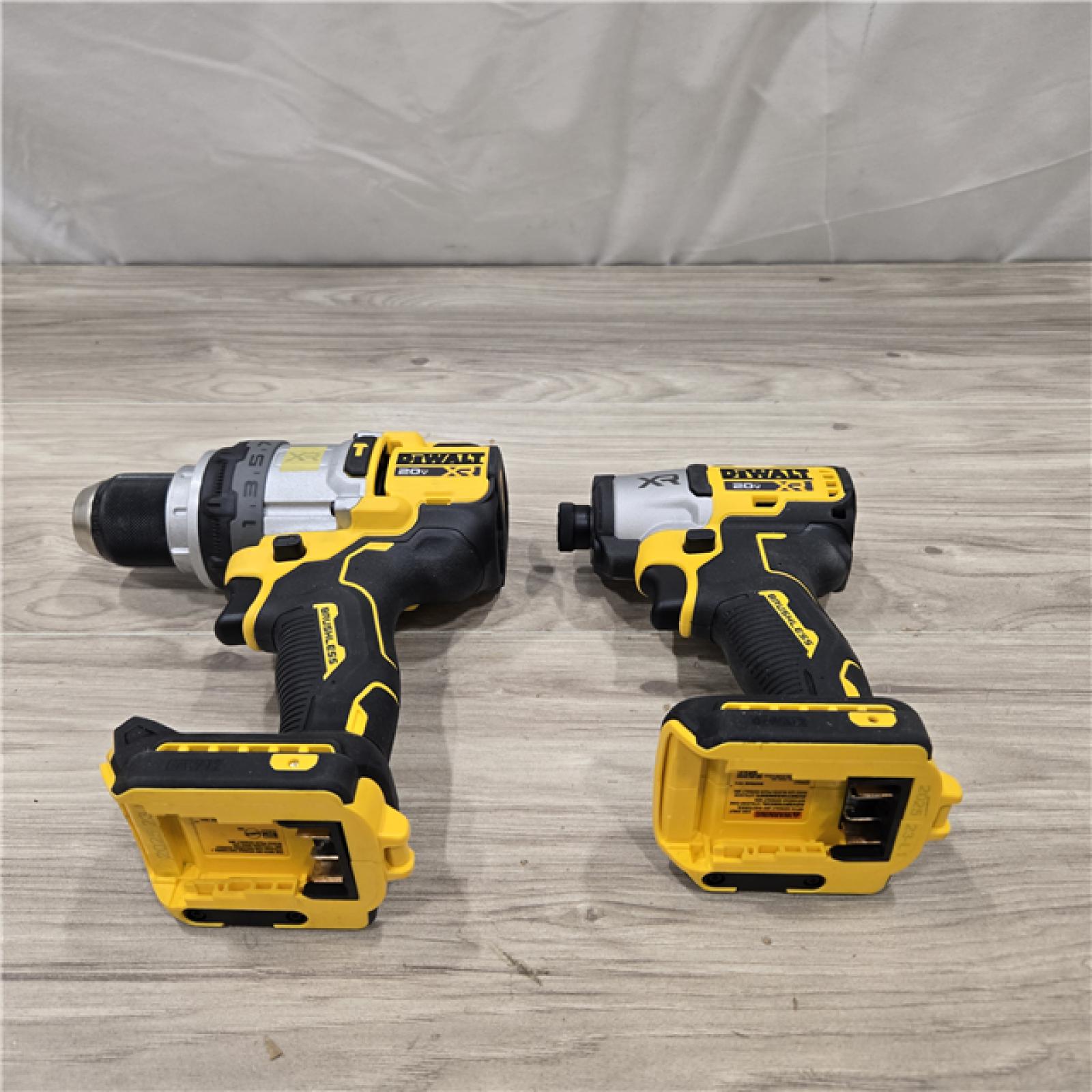 AS-IS DeWalt 20V MAX XR Cordless 2 Tool Hammer Drill and Impact Driver Kit