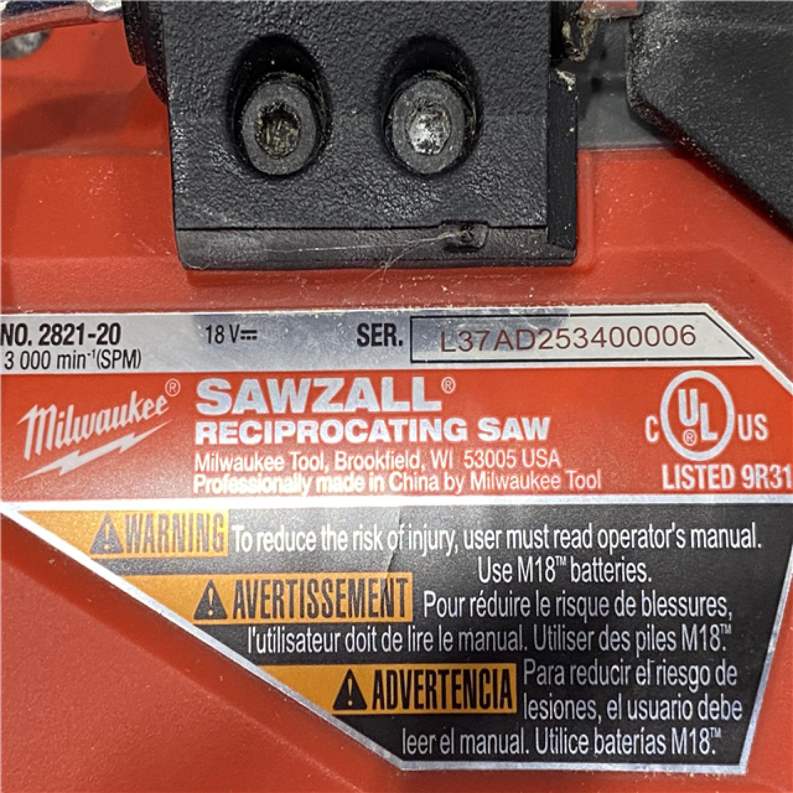AS-IS Milwaukee FUEL 18V Lithium-Ion Brushless Cordless SAWZALL Reciprocating Saw Kit