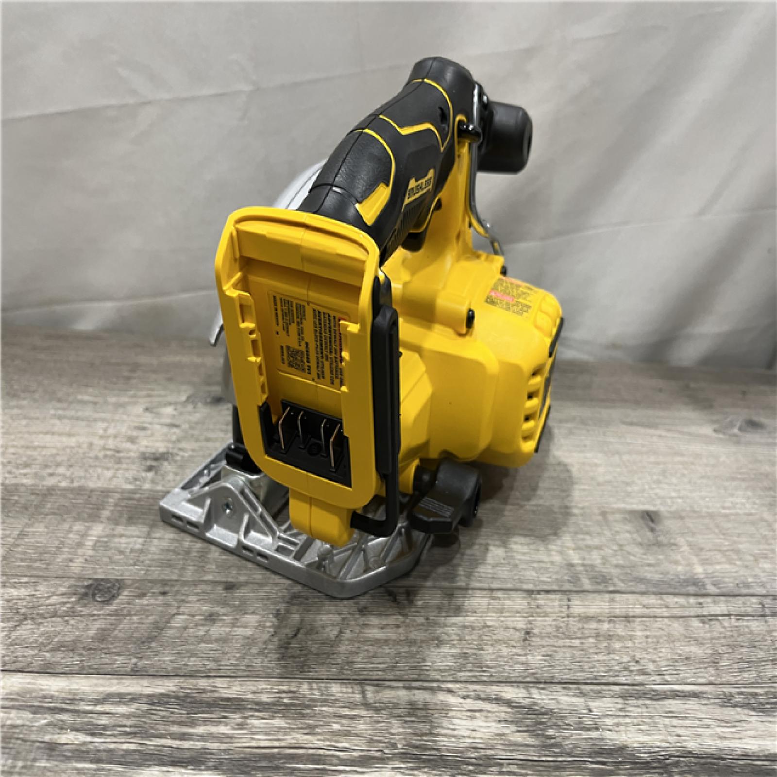 AS-IS DEWALT 20V MAX Cordless Brushless 6-1/2 in. Sidewinder Style Circular Saw (Tool Only)