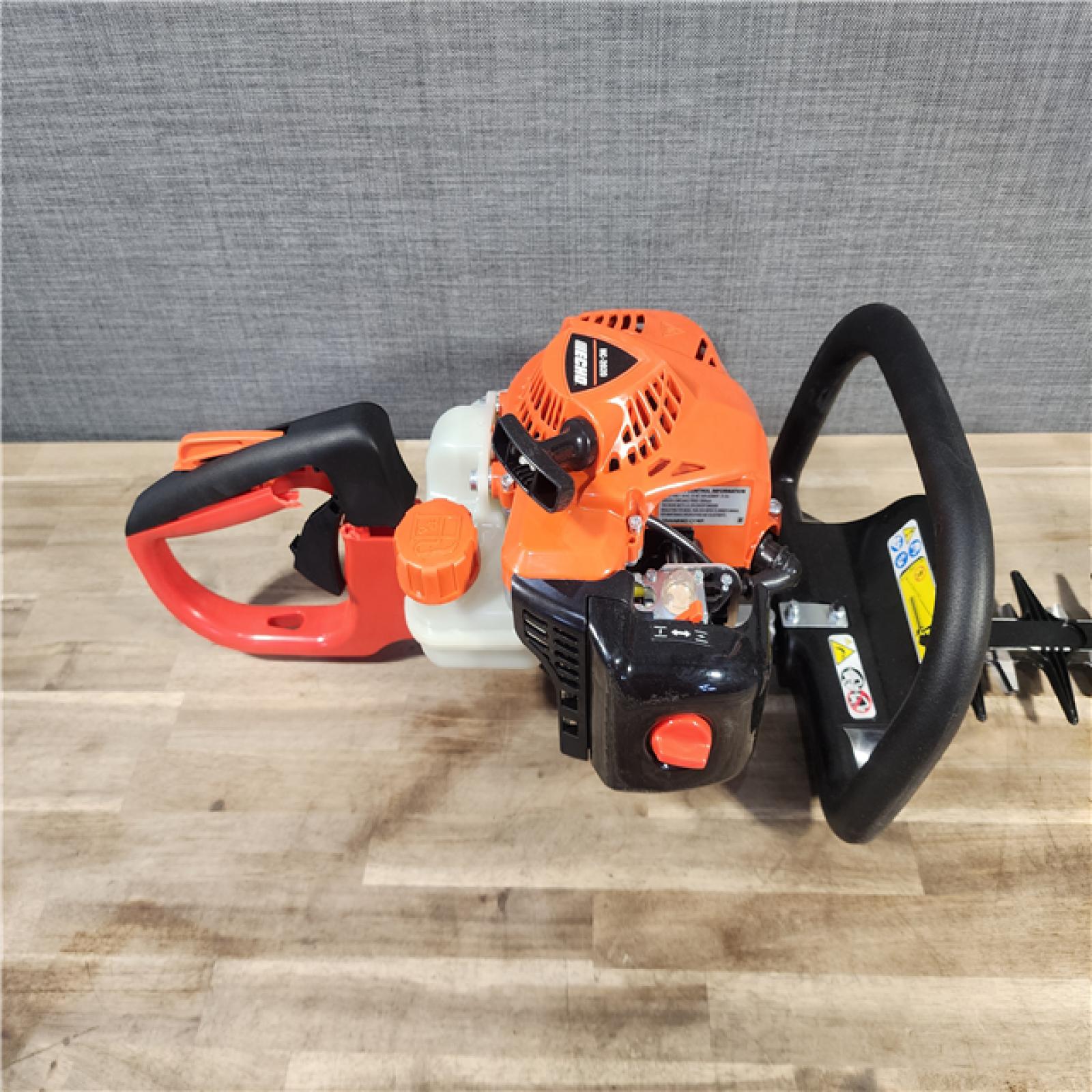 HOUSTON LOCATION - AS-IS Echo 20 21.2cc Hedgetrimmer