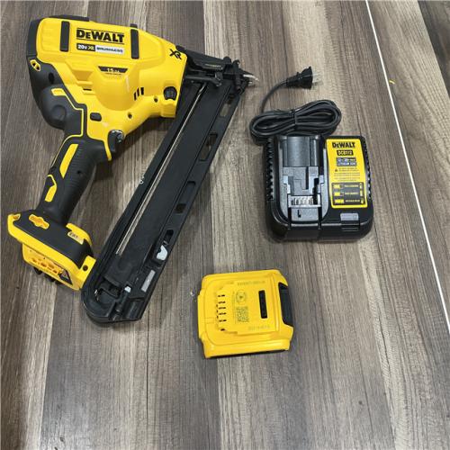 GOOD DEWALT 20V MAX XR 15 Ga. Cordless 34 Deg Nailer 20 V
