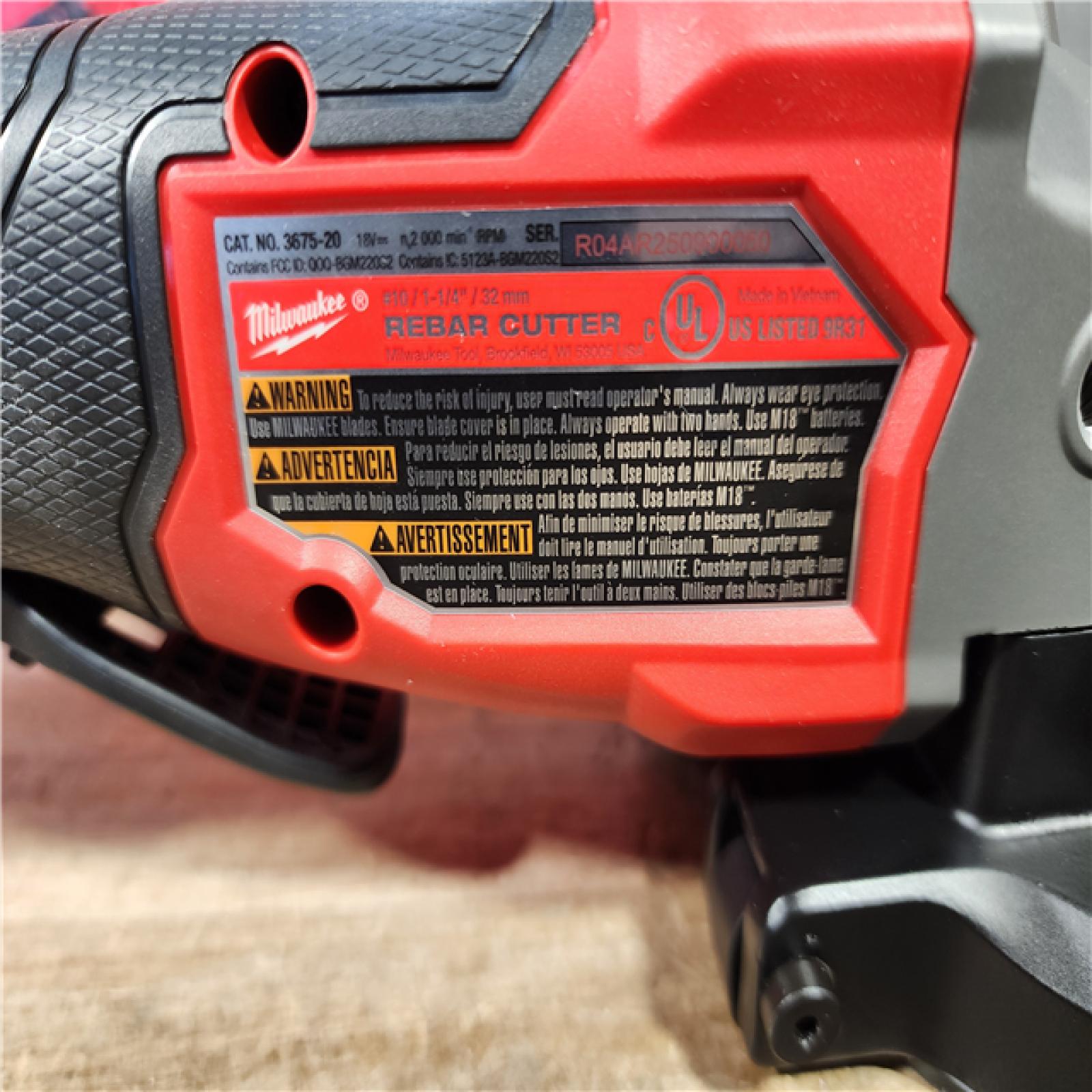 HOUSTON LOCATION - AS-IS (APPEARS LIKE NEW) Milwaukee M18 FUEL 18V Lithium-Ion Cordless Brushless #10 (1-1/4in. ) Rebar Cutter (TOOL ONLY)