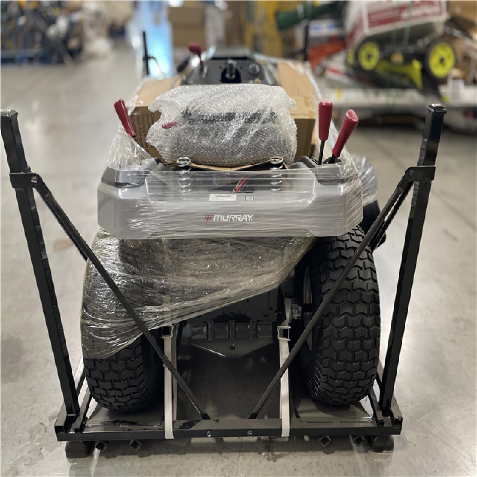 DALLAS LOCATION- Murray MT200 42 in. 19.0 HP 540cc EX1900 Series Briggs and Stratton Engine Automatic Gas Riding Lawn Tractor Mower