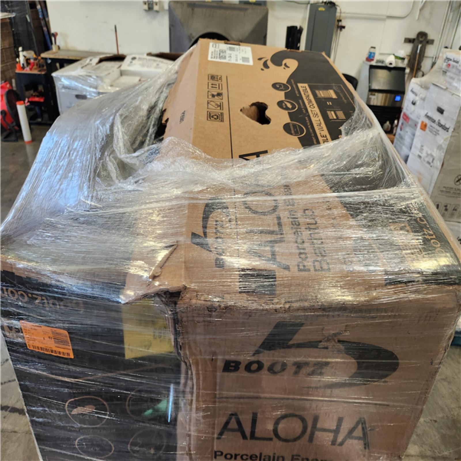 Phoenix Location AS-IS Bootz Industries Aloha 60 in. x 30 in. Soaking Bathtub with Right Drain in White Pallet (2-Tubs)