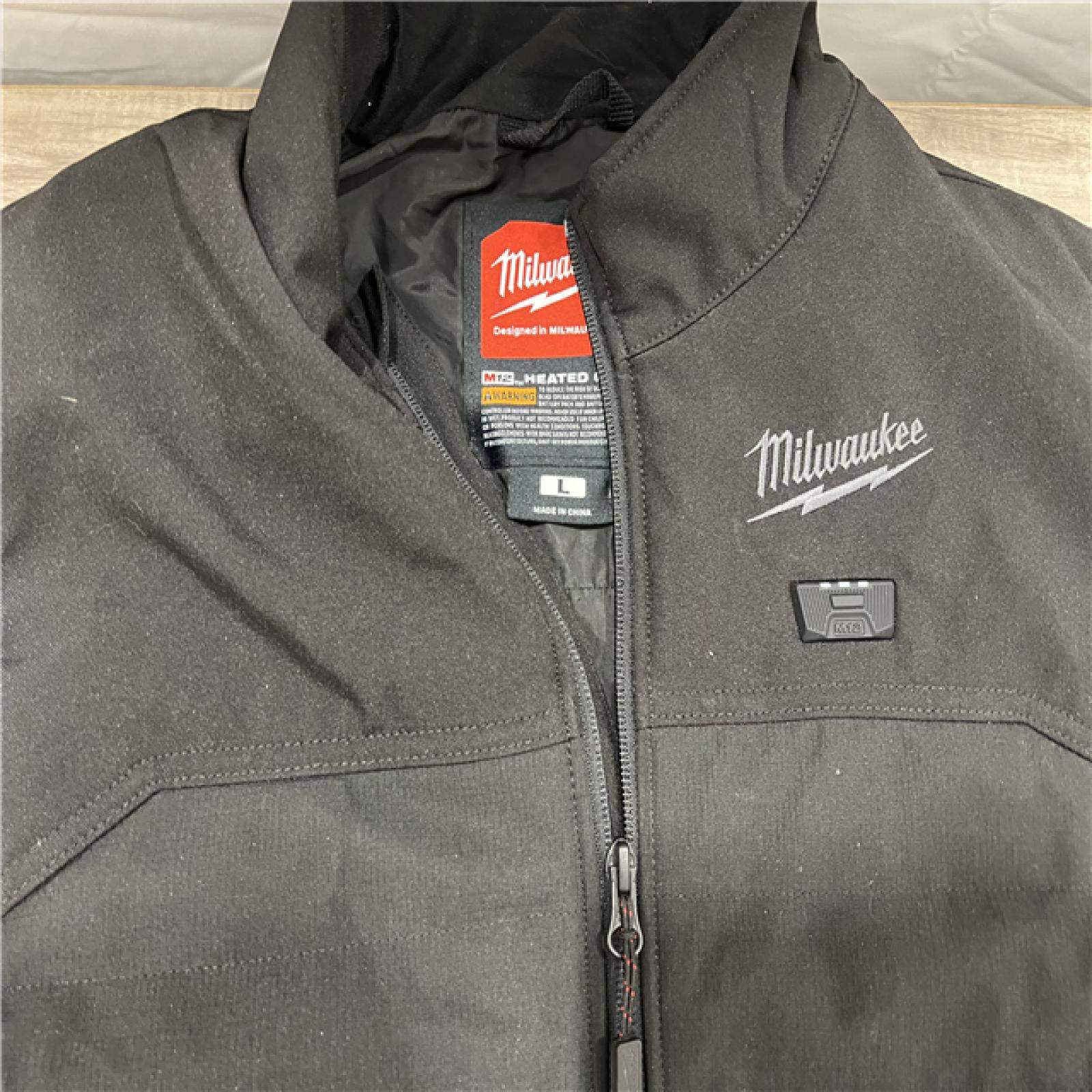 AS-IS Milwaukee Men's Large 12-Volt Lithium-Ion Cordless Axis Black Heated Vest Kit