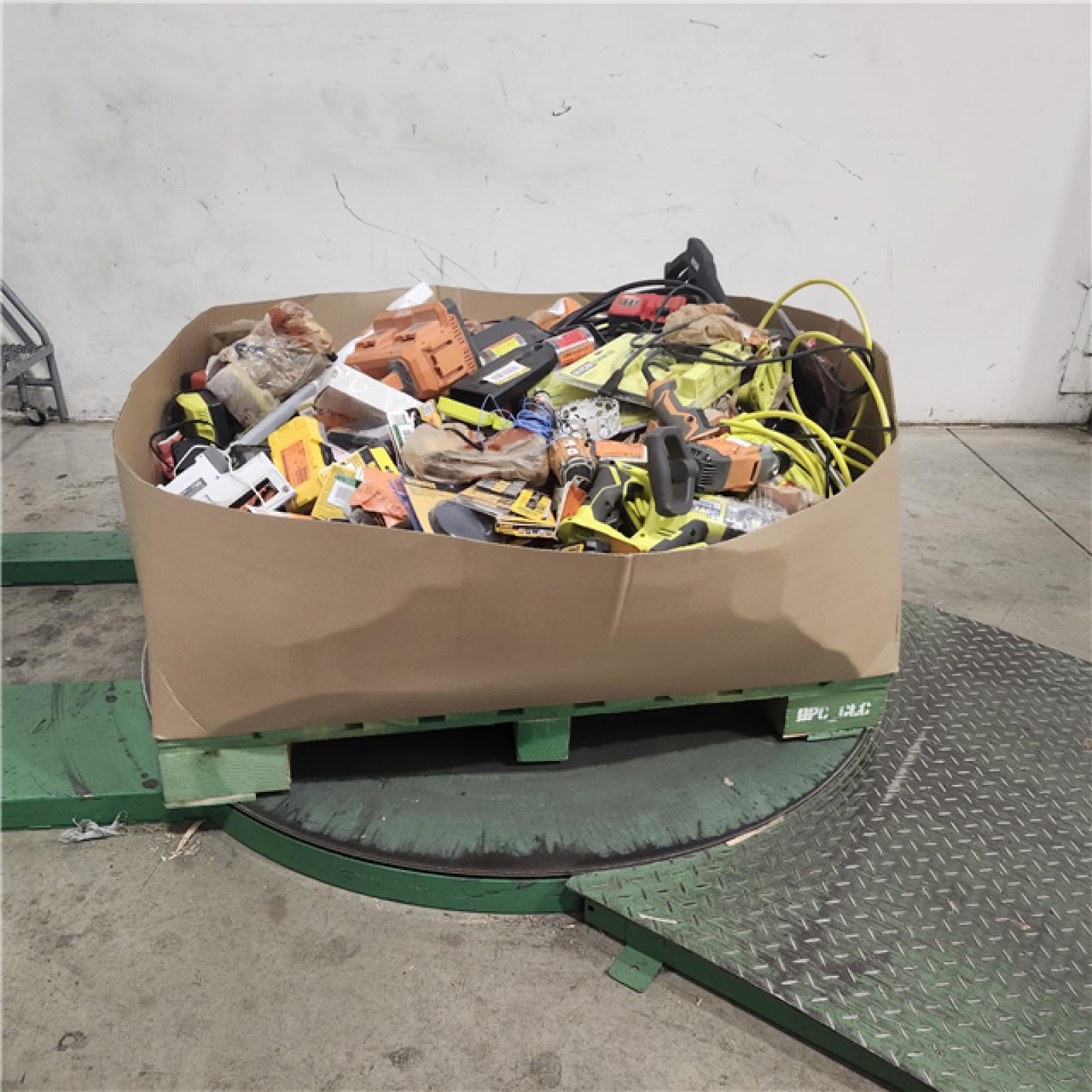 Dallas Location - As-Is Tool Pallet