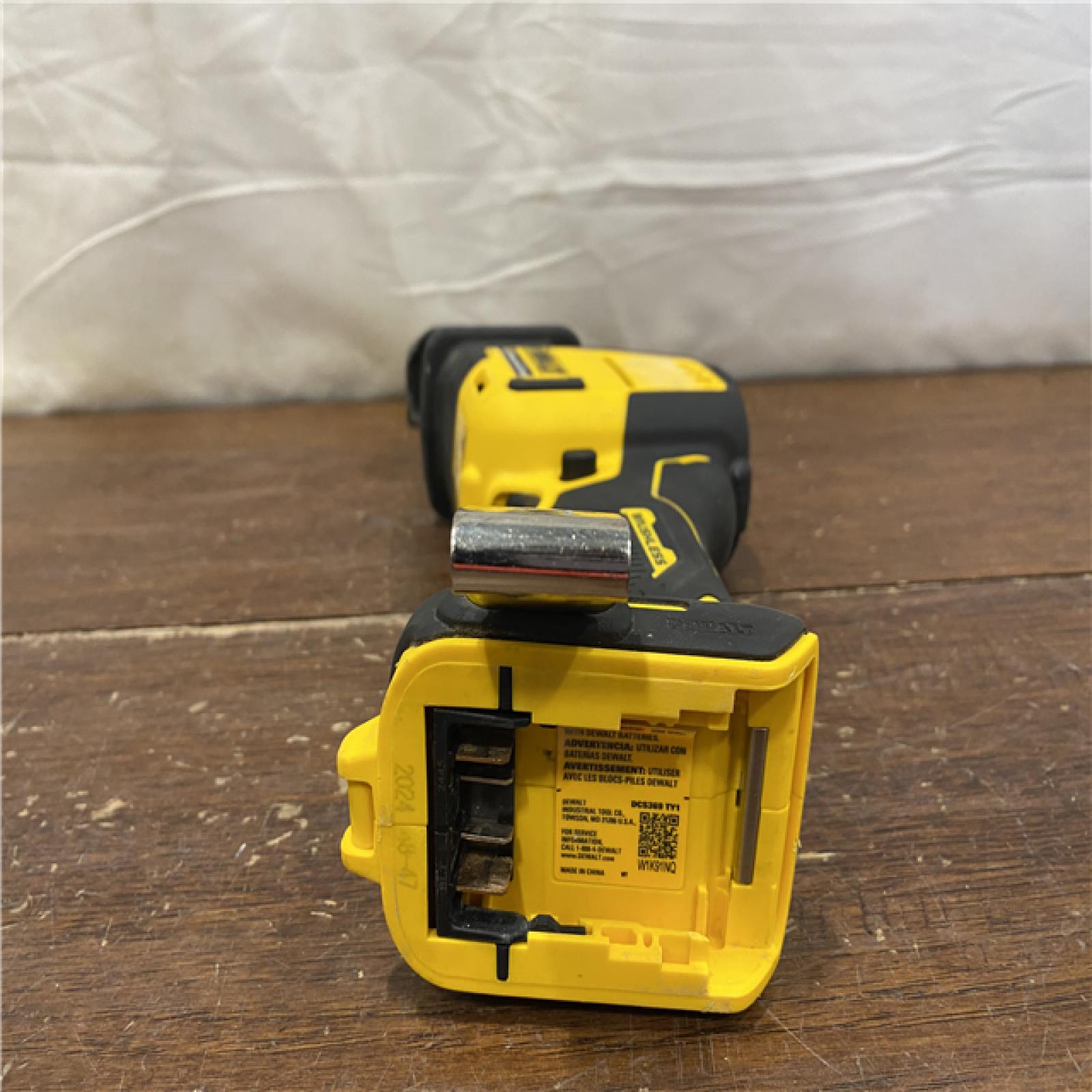 AS-IS Dewalt DCS369B ATOMIC 20V MAX Cordless One-Handed Reciprocating Saw (Tool Only)