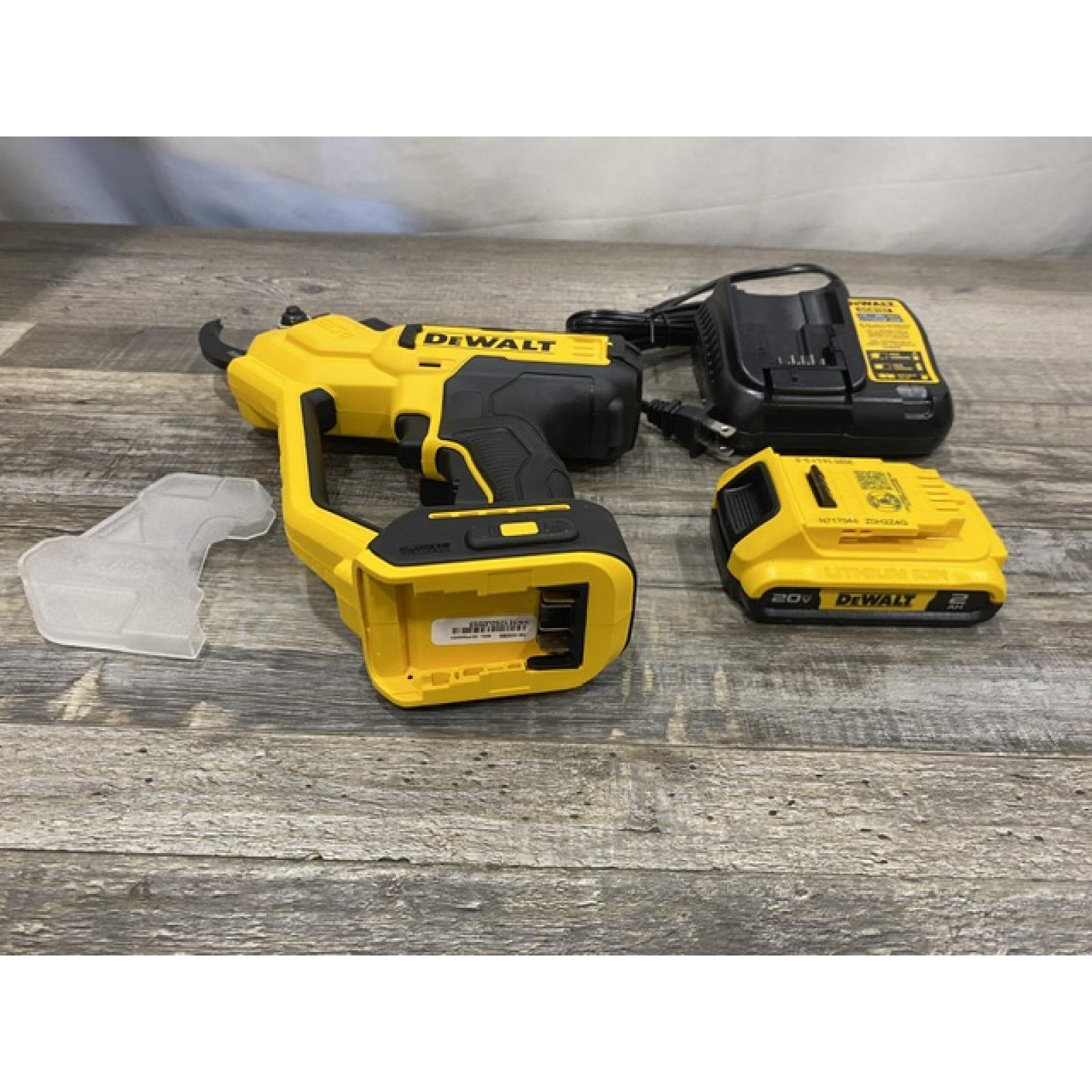 AS-IS DEWALT 20V MAX Cordless Battery Powered Pruner Kit