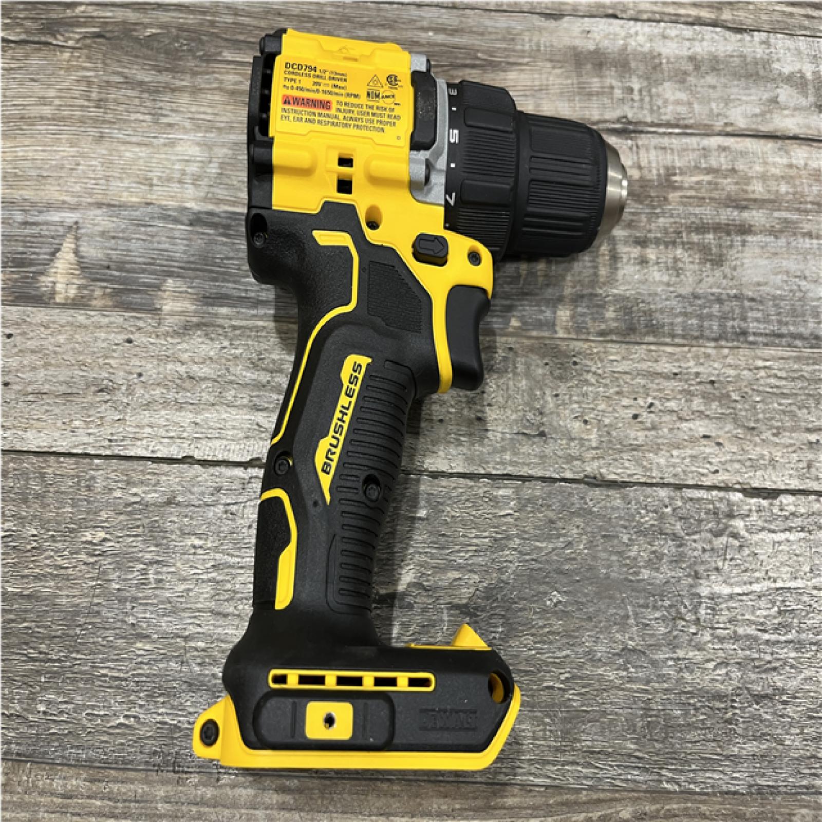 AS-IS DEWALT Atomic 20V Lithium-Ion Cordless Compact 1/2 in. Drill/Driver Kit