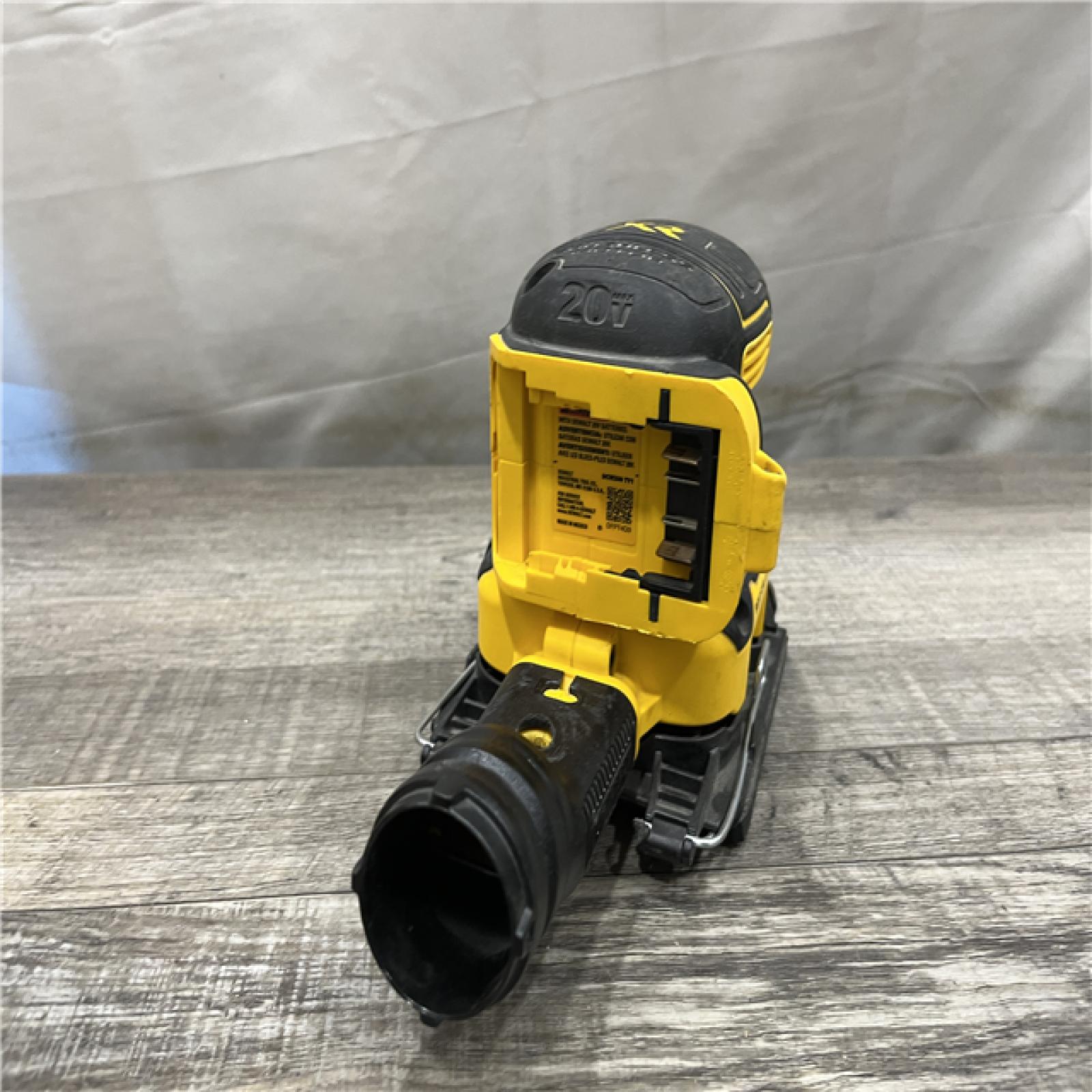 AS-IS DEWALT 20V MAX XR Brushless Cordless 1/4 Sheet Variable Speed Sander (Tool Only)