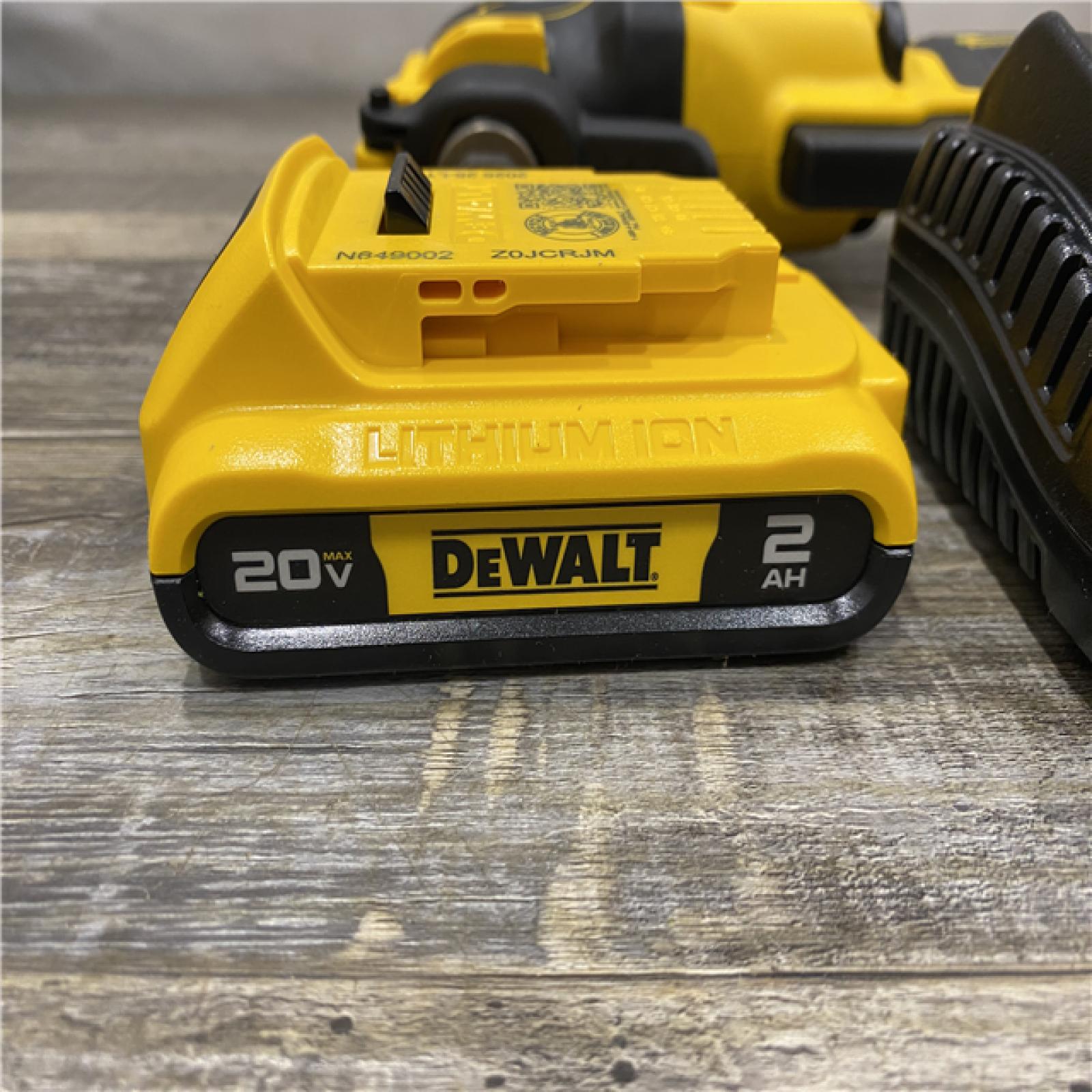 AS-IS DEWALT ATOMIC 20V MAX Cordless Brushless Oscillating Multi Tool Kit