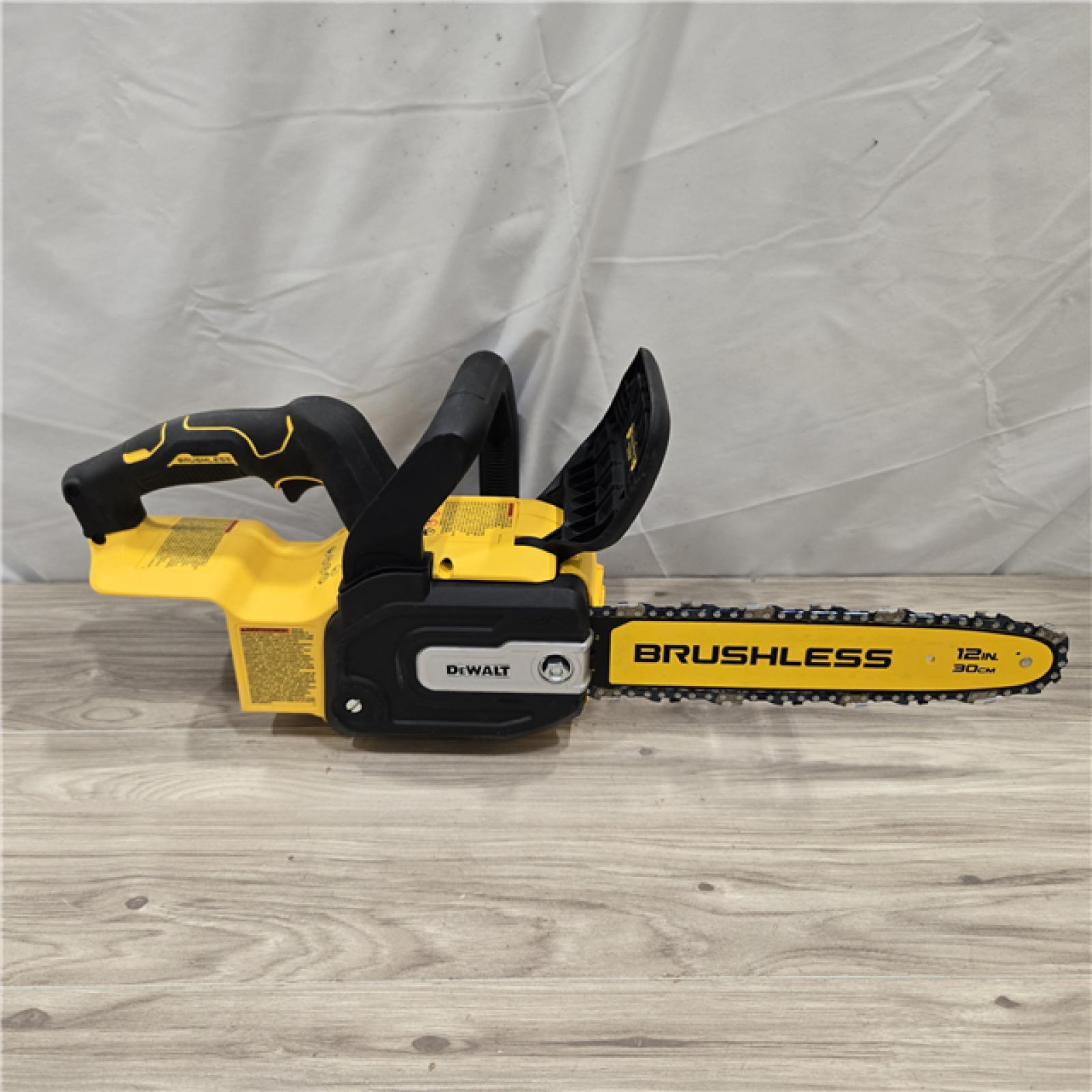 AS-IS DEWALT 20V MAX Compact 12 Cordless Chainsaw Kit