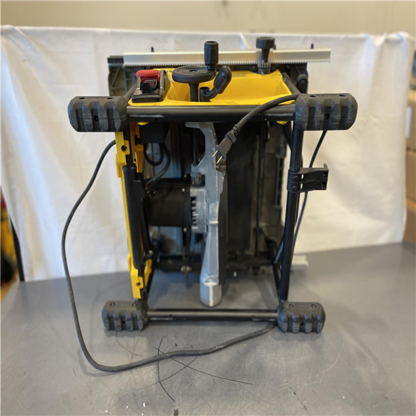 AS-IS - DeWalt 15 Amps Corded 8-1/4 in. Compact Portable Table Saw