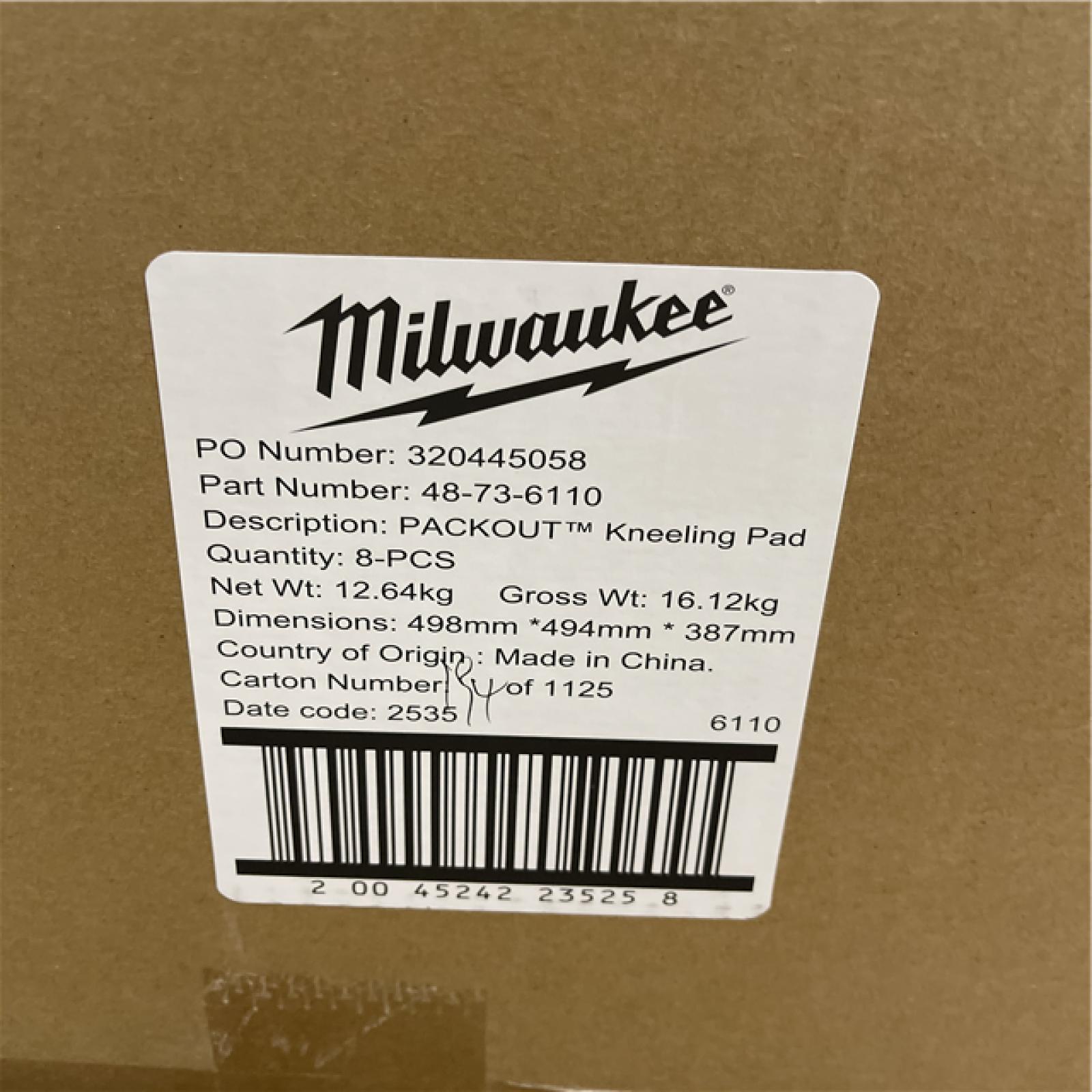 NEW! - Milwaukee PACKOUT Kneeling Pad (8 UNITS)