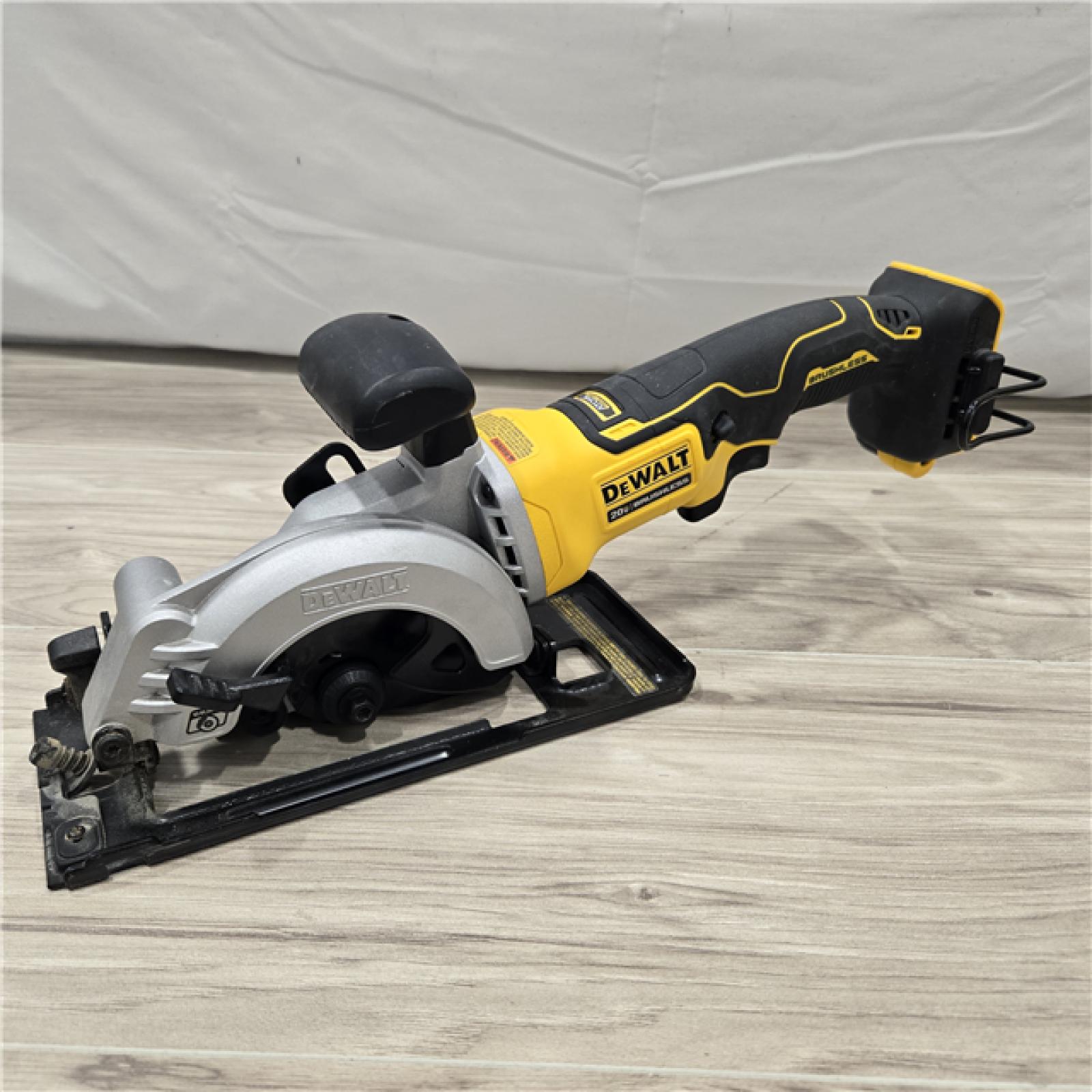 AS-IS DEWALT ATOMIC 20V MAX Cordless Circular Saw (Tool Only)