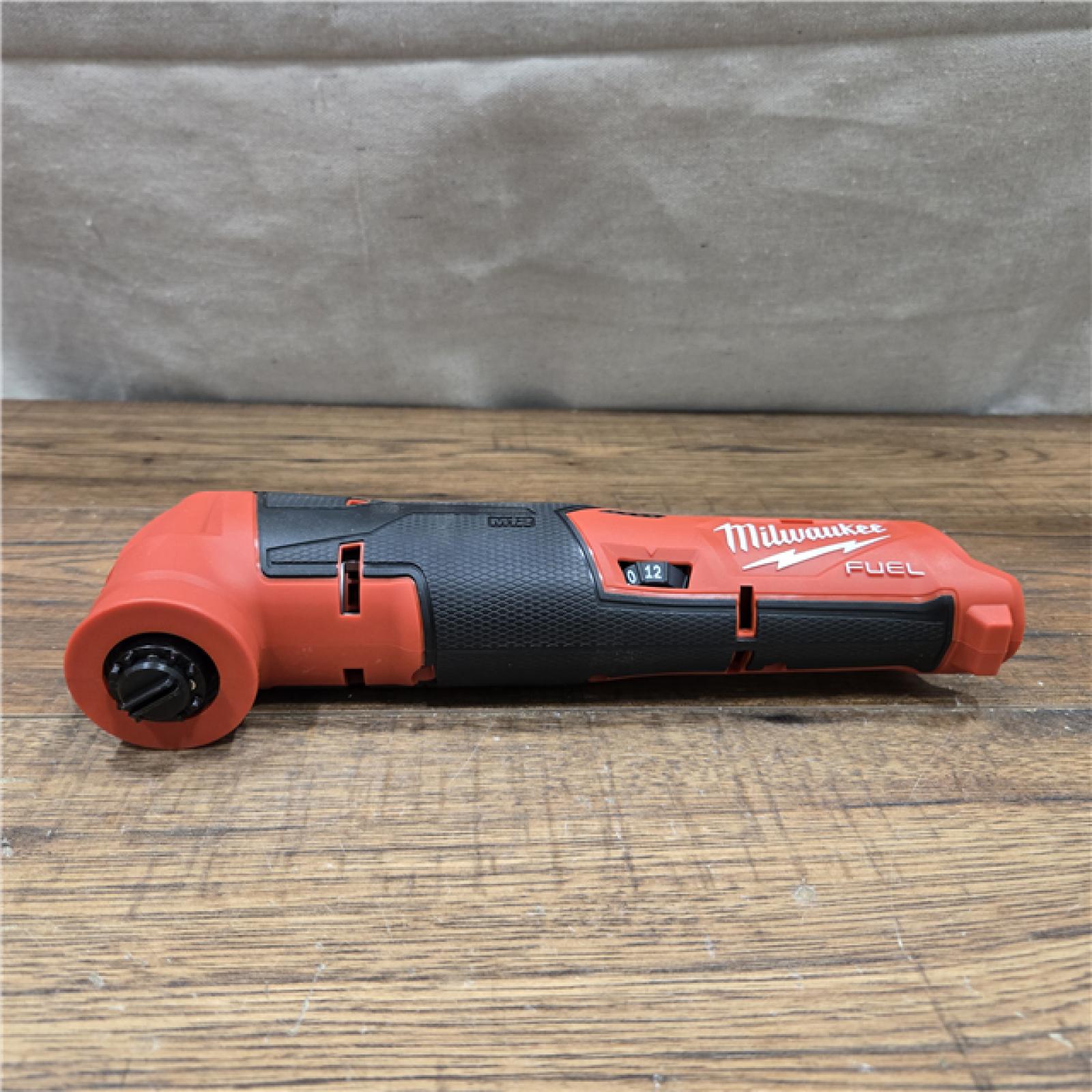 AS-IS Milwaukee M12 12V Lithium-Ion Cordless Oscillating Multi-Tool 2526-20 (Tool-Only)