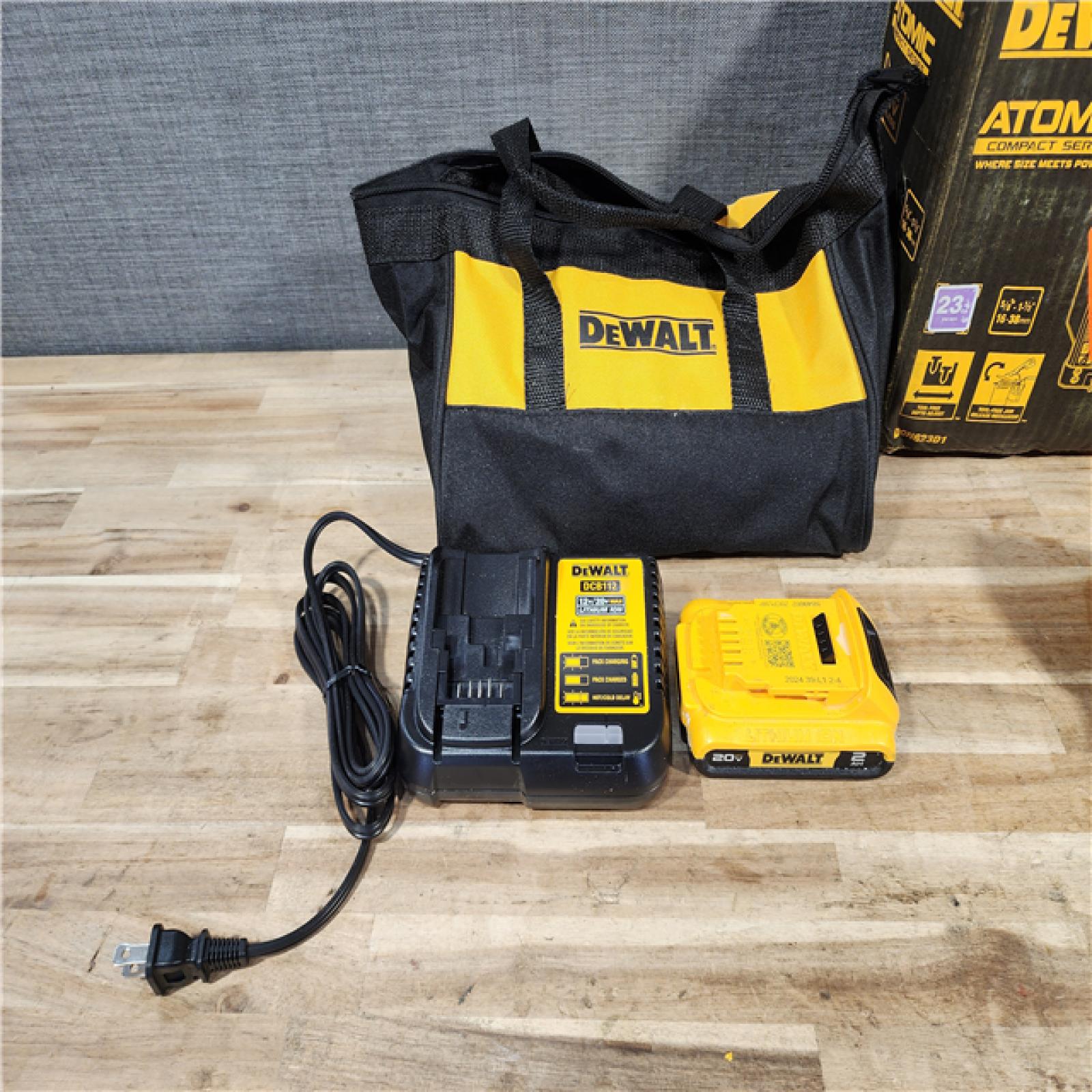 HOUSTON LOCATION - AS-IS DEWALT ATOMIC 20V MAX Lithium Ion Cordless 23 Gauge Pin Nailer Kit