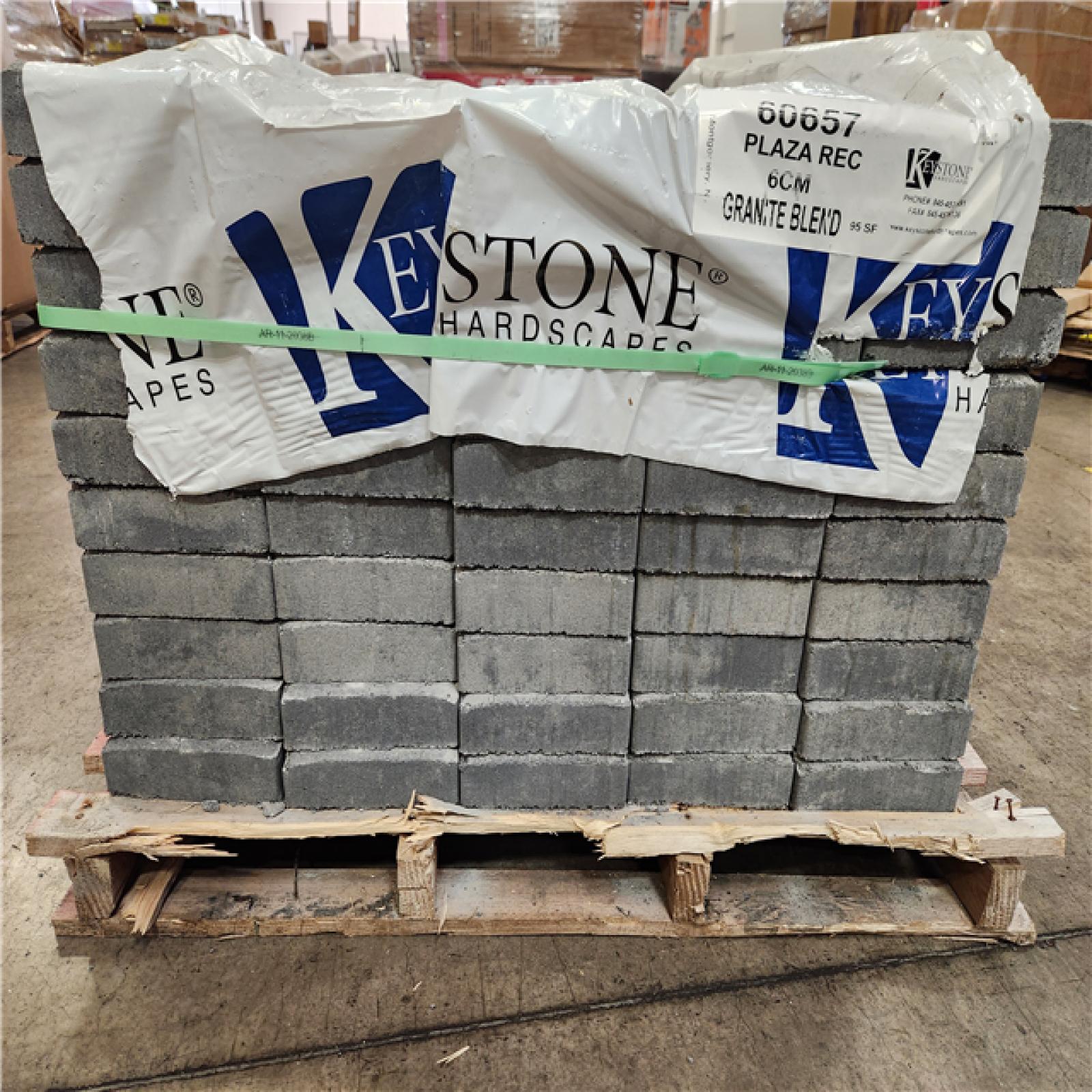 Pavestone Plaza 8.27 in. L x 5.51 in. W x 2.36 in. H Rectangle Granite Blend Concrete Paver (300-Pieces/95 sq. ft./Pallet)