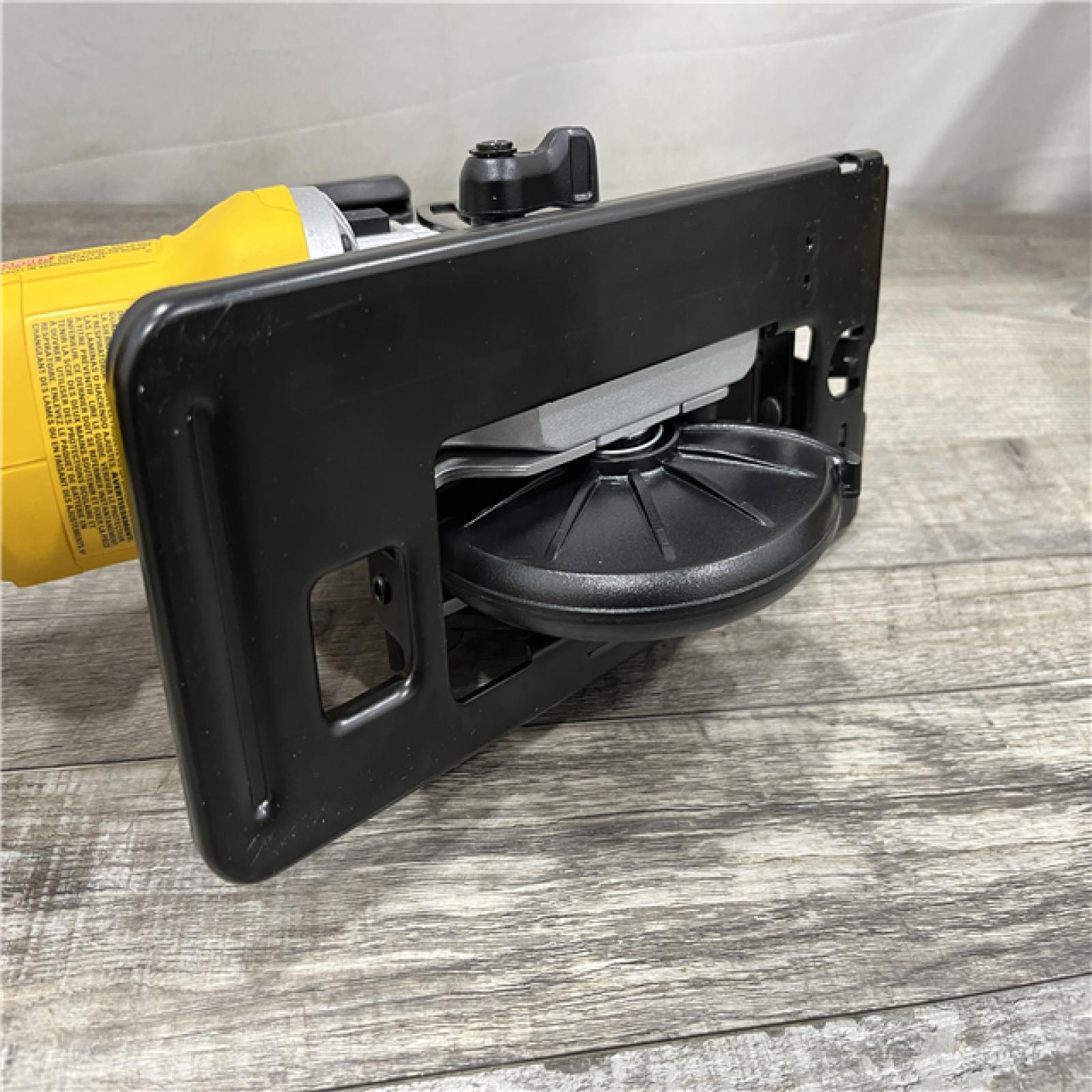 AS-IS DEWALT ATOMIC 20V MAX Cordless Brushless 4-1/2 in. Circular Saw (Tool Only)