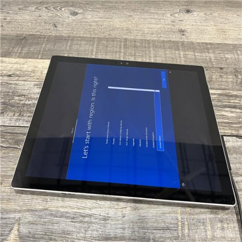AS-IS Microsoft Surface Pro 4 12.3 Tablet 16GB / 256GB Intel Core i7 Windows 10 Pro