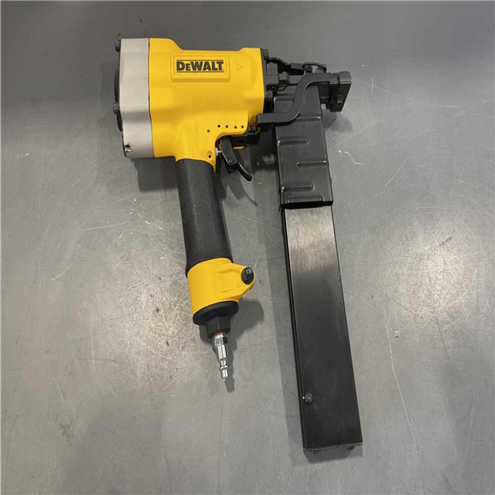 AS-IS - DeWalt 16 Gauge 1 Crown 2 Lathing Stapler