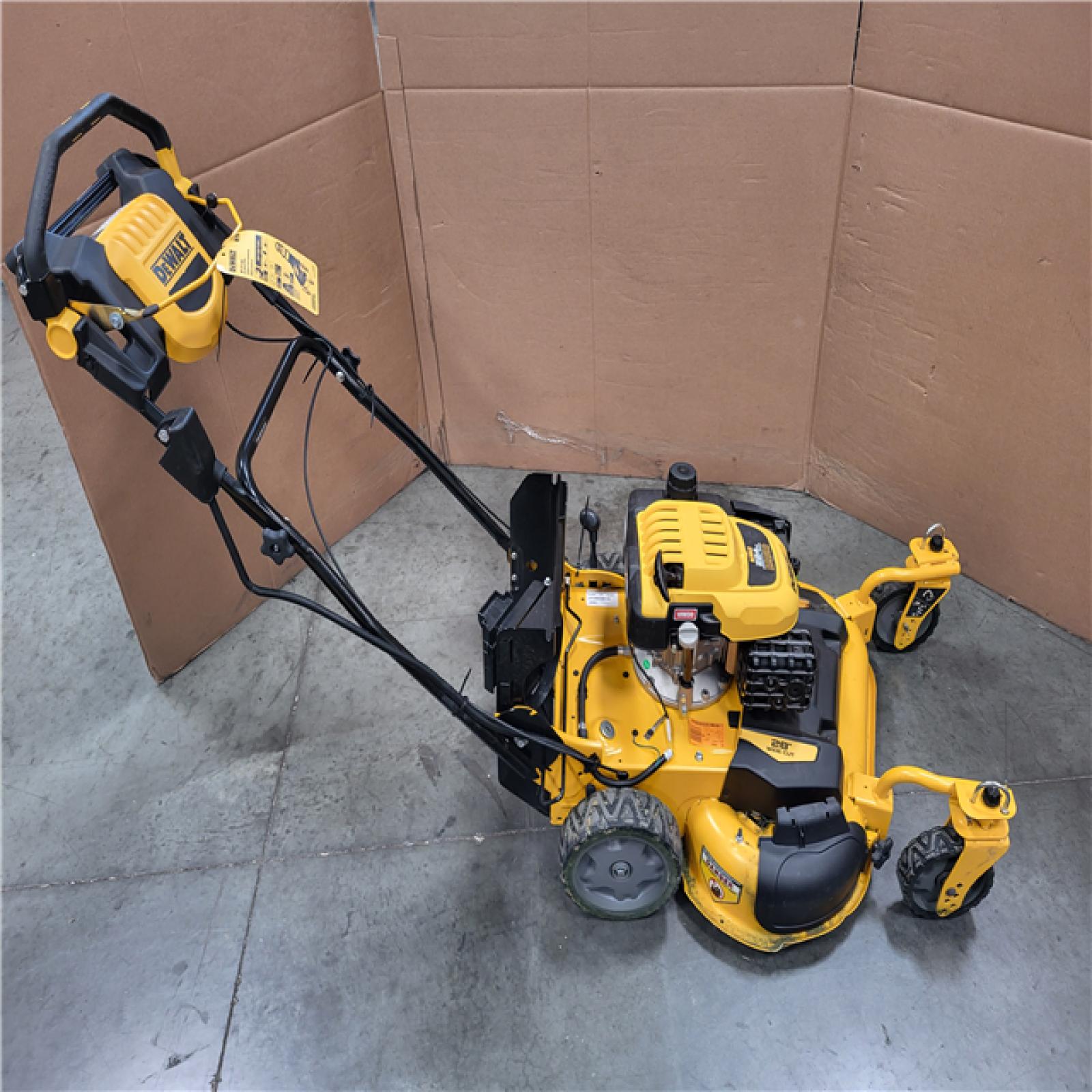 CALIFORNIA AS-IS DEWALT 224CC ENGINE 28 WIDE CUT GASOLINE LAWN MOWER