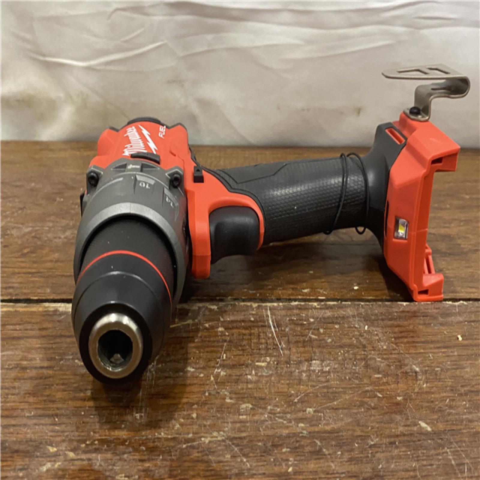 AS-IS Milwaukee 2904-20 12V 1/2  Hammer Drill/ Driver